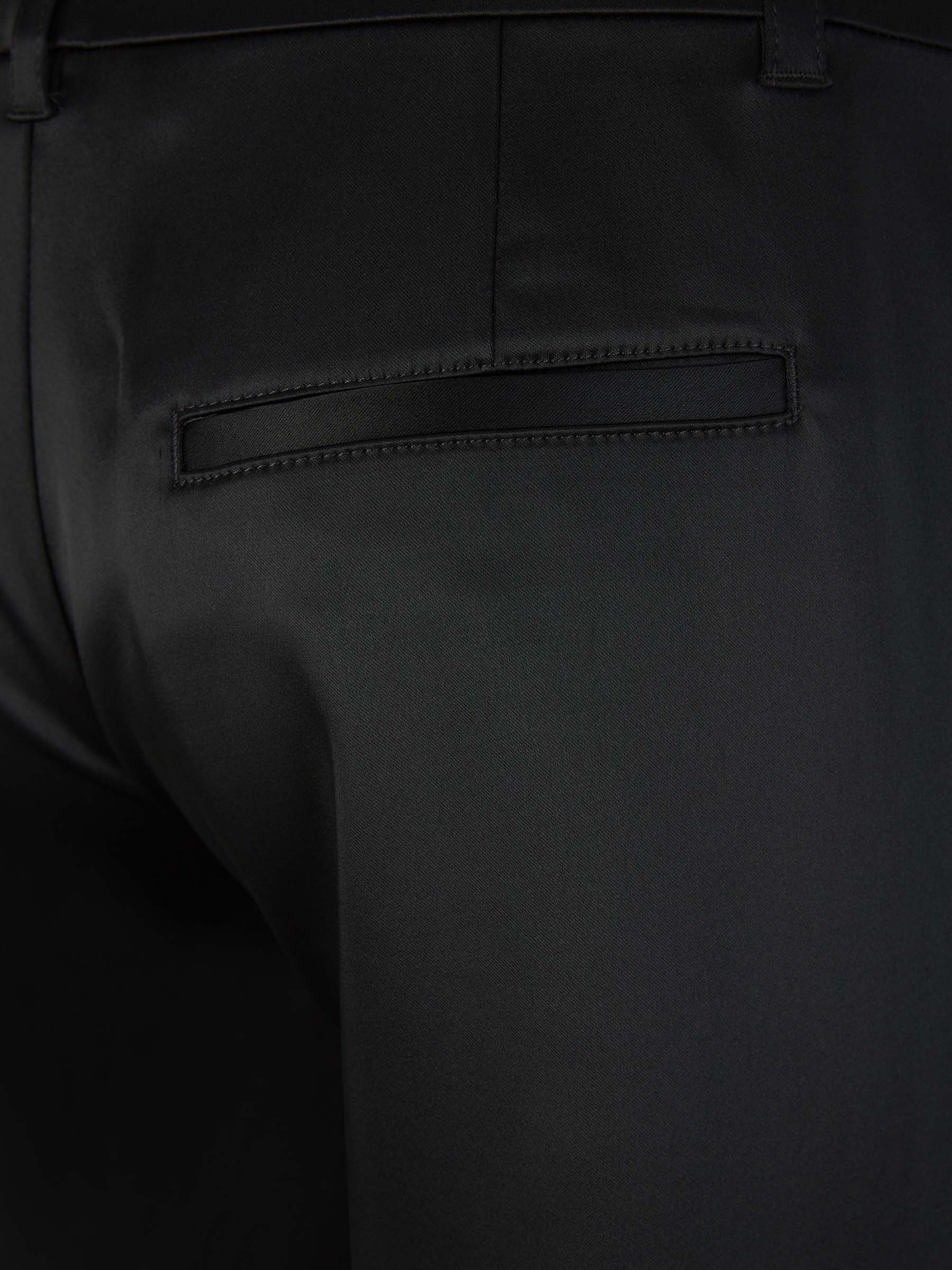 Outlet online Off-White Mujer Pantalones Cargo Satín color Negro sku 761-003420 01 - Foto 8