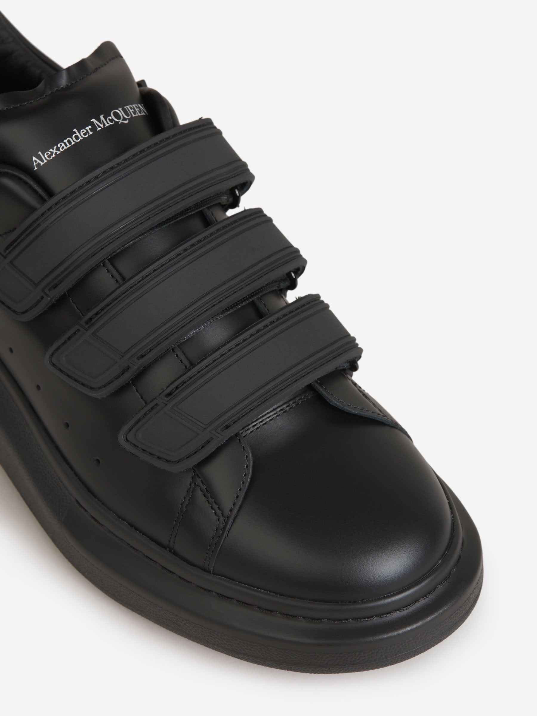Outlet online Alexander McQueen Hombre Sneakers Larry Piel color Negro sku 616-002635 01 - Foto 5