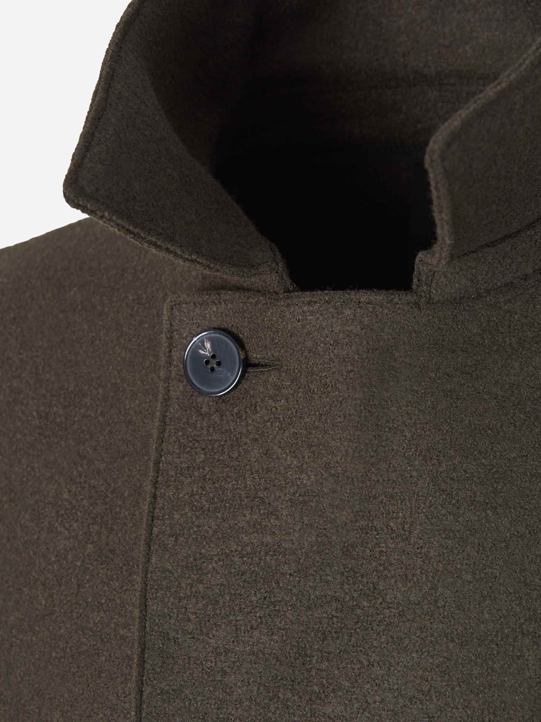 Harris Wharf Abrigo Cruzado Lana color Verde Militar sku 502-001438 01 - Foto 4