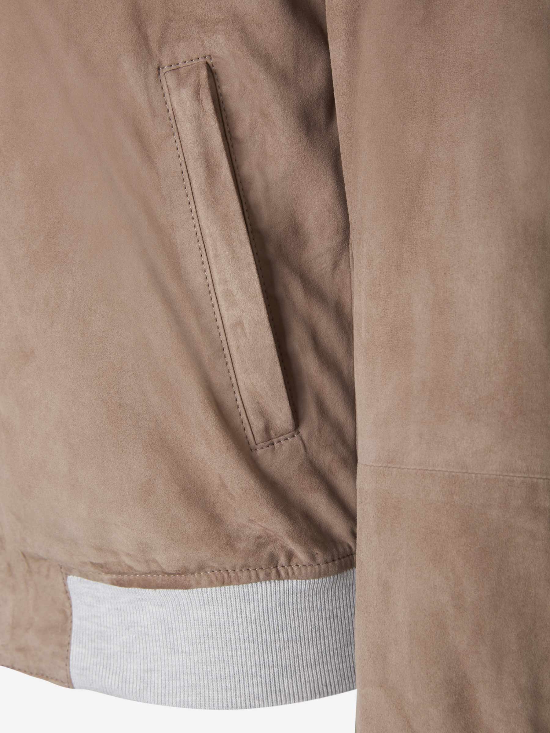 Santa Eulalia Cazadora Capucha Piel color Topo sku 511-000566 01 - Foto 4