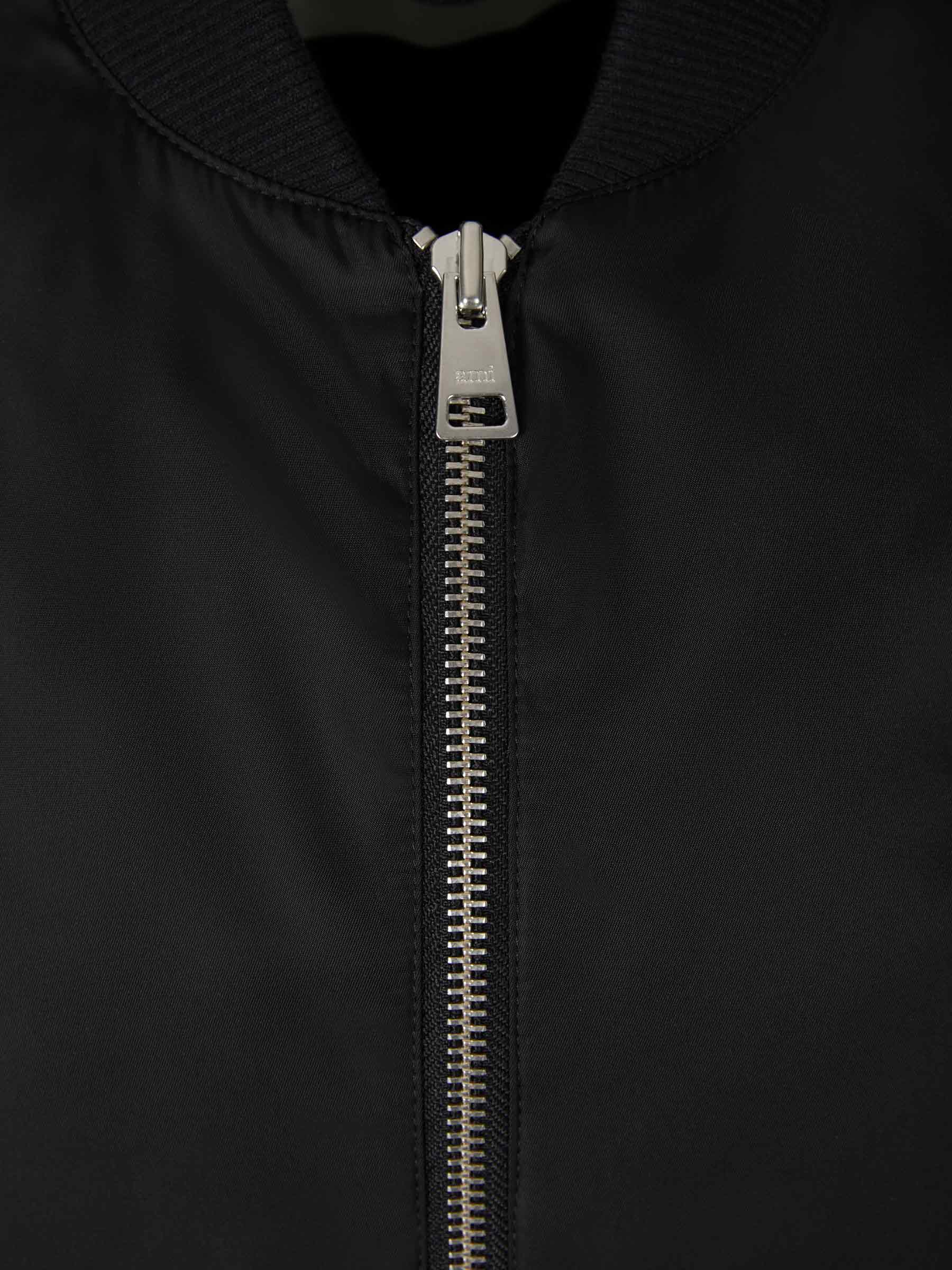 Ami Paris Chaqueta Bomber Acolchada color Negro sku 512-001753 01 - Foto 3