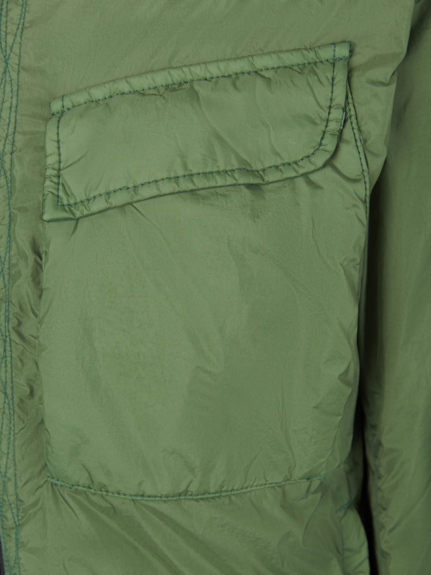 Stone Island Chaqueta Garment Dyed color Verde Militar sku 512-001824 01 - Foto 4