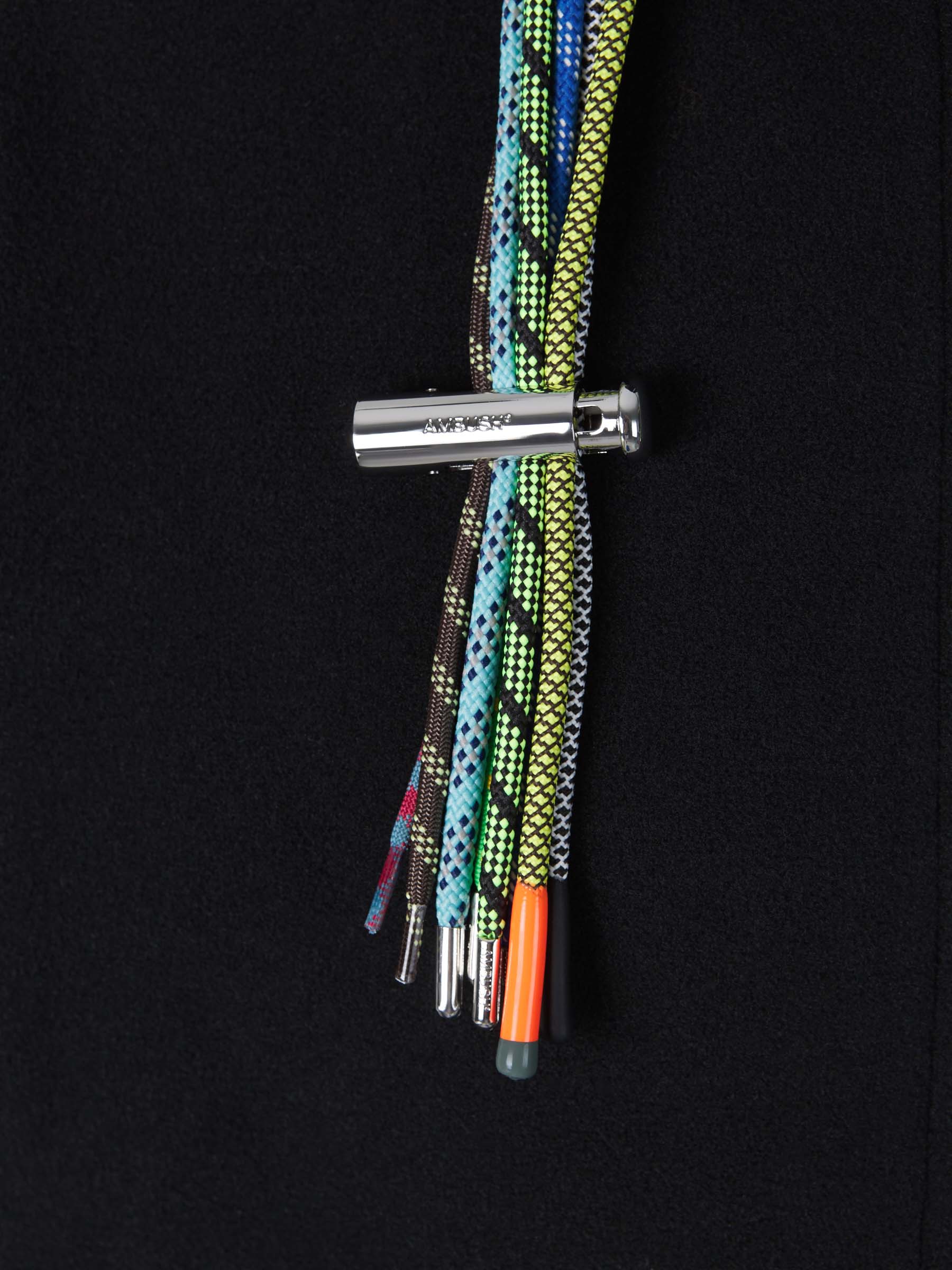 Ambush Chaqueta Paneles Multi Cordones color Negro sku 512-001830 01 - Foto 4