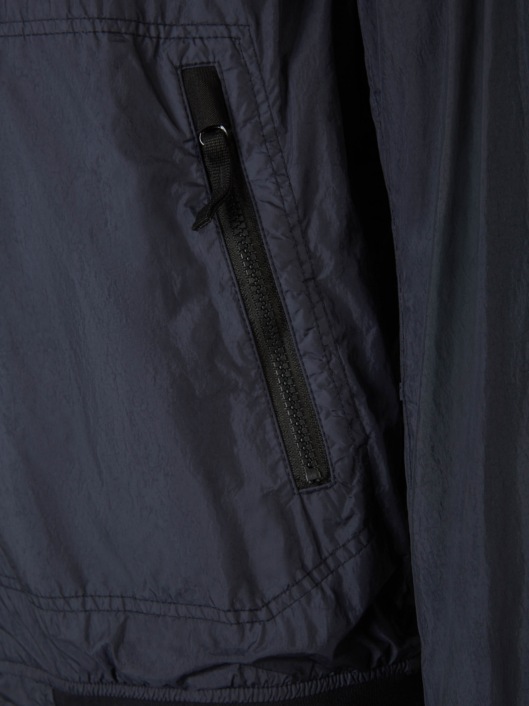 Stone Island Chaqueta Técnica Parche color Azul Noche sku 512-001945 02 - Foto 4