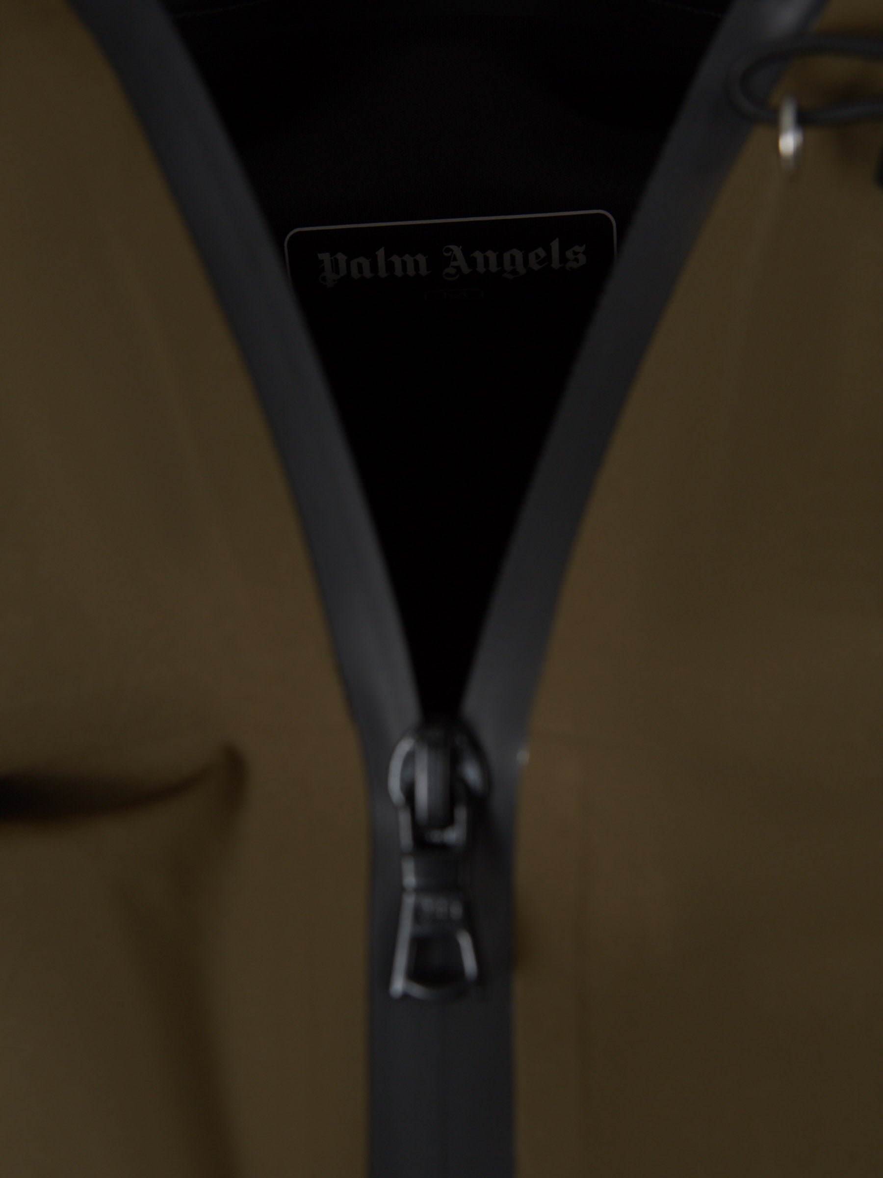 Palm Angels Cazadora Técnica Logo color Verde Militar sku 512-001955 01 - Foto 4