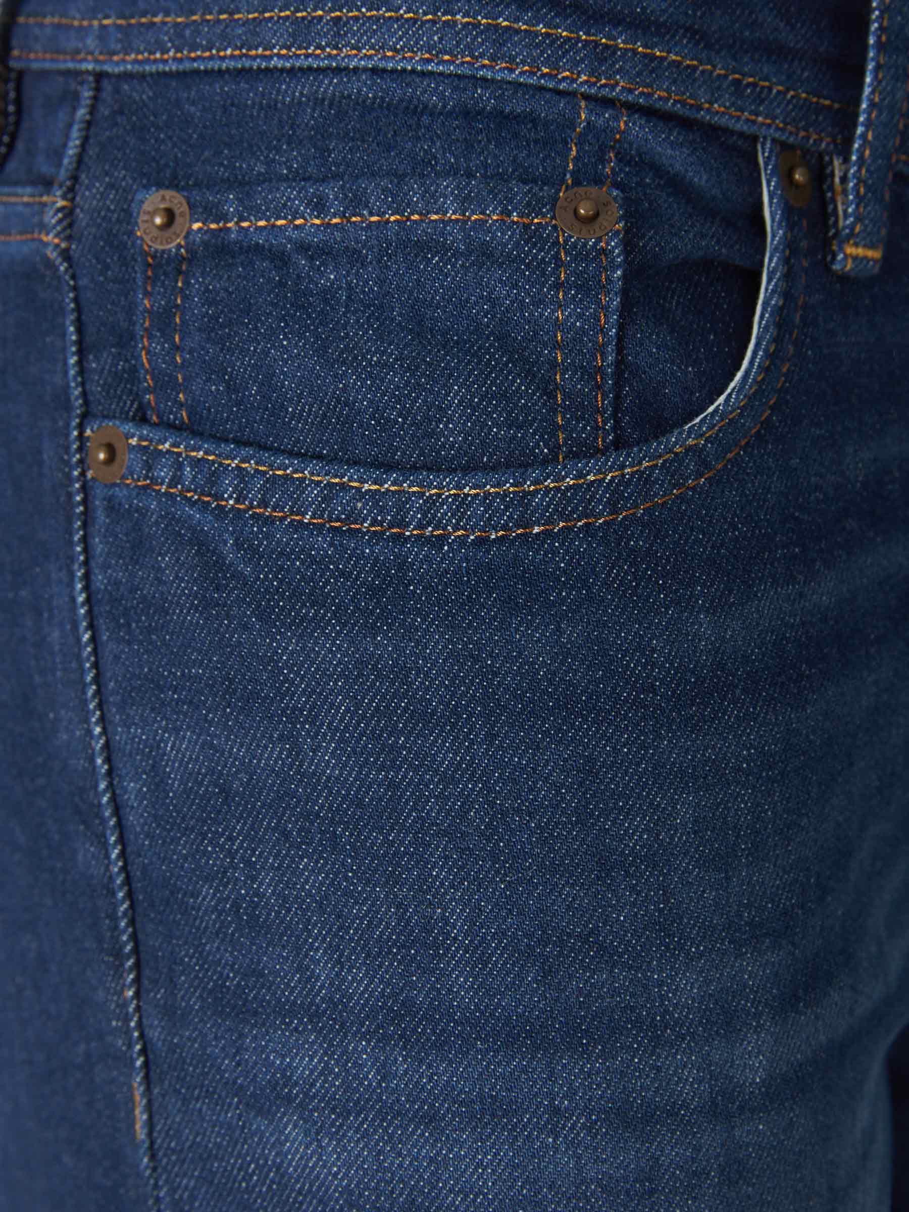 Acne Studios Jeans Parche Logo color Azul Noche sku 522-002126 01 - Foto 3