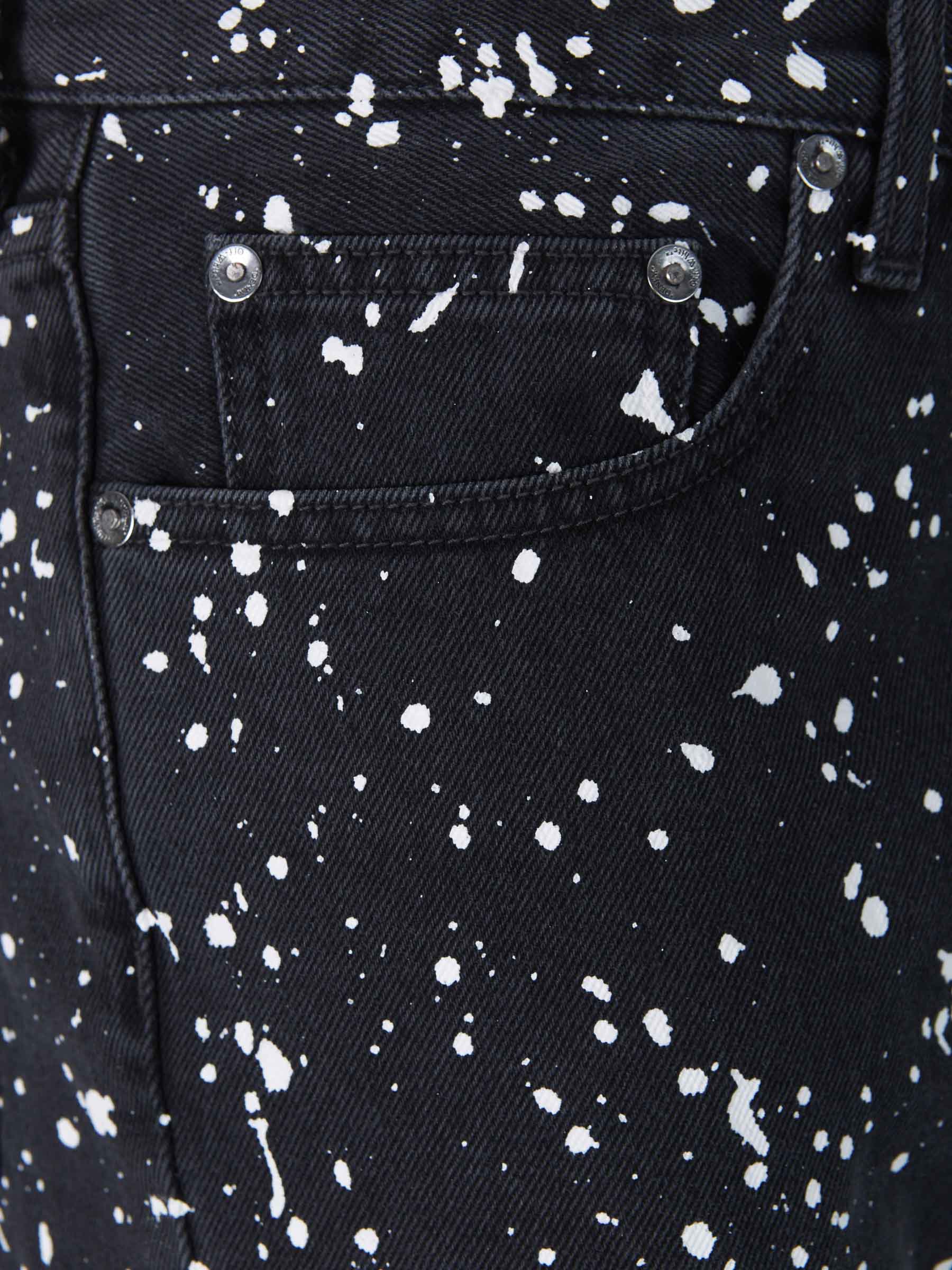 Off-White Jeans Estampado Salpicaduras color Negro sku 522-002306 00 - Foto 3