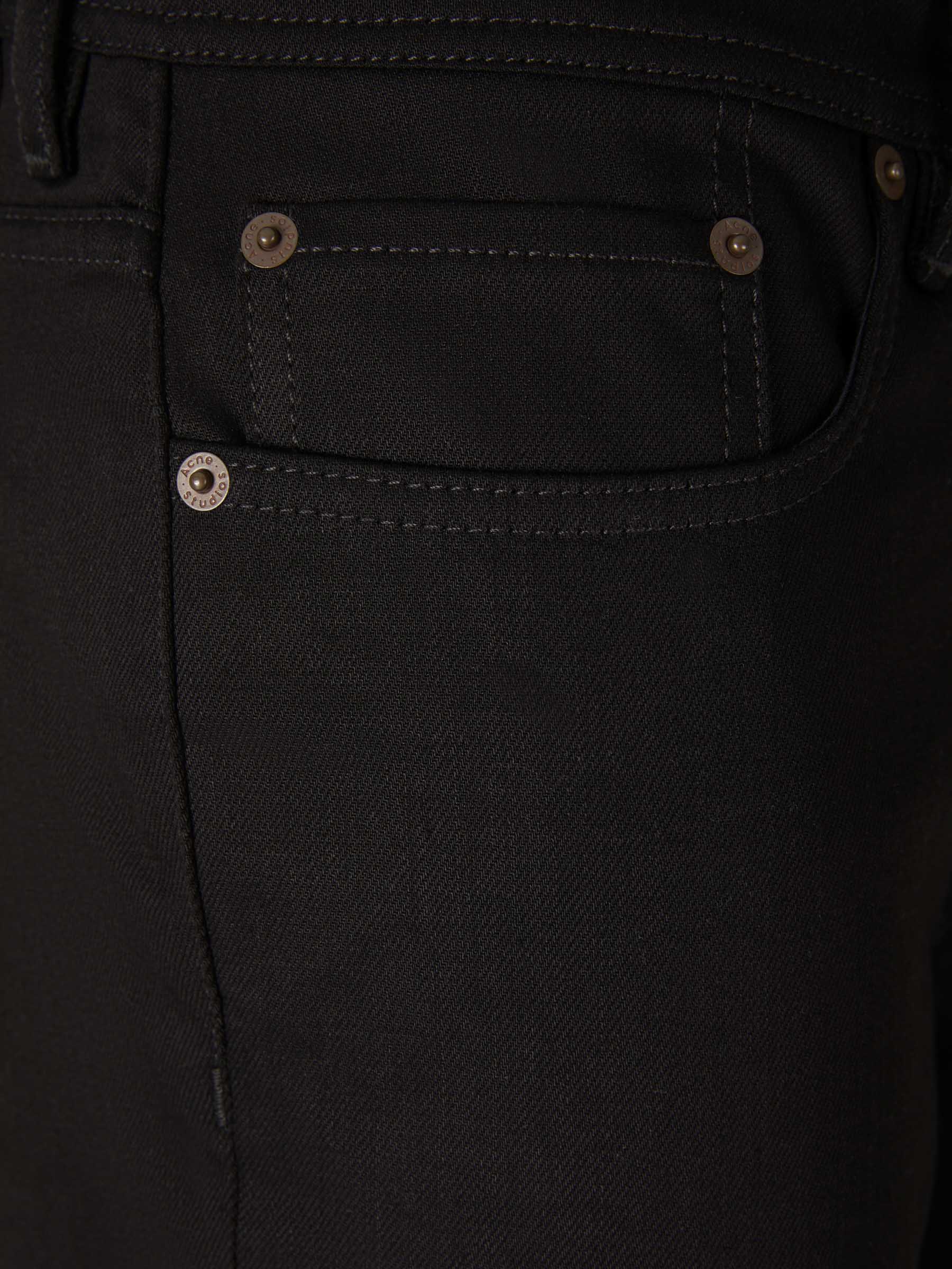 Acne Studios Pantalones 5 Bolsillos color Negro sku 522-002450 01 - Foto 3