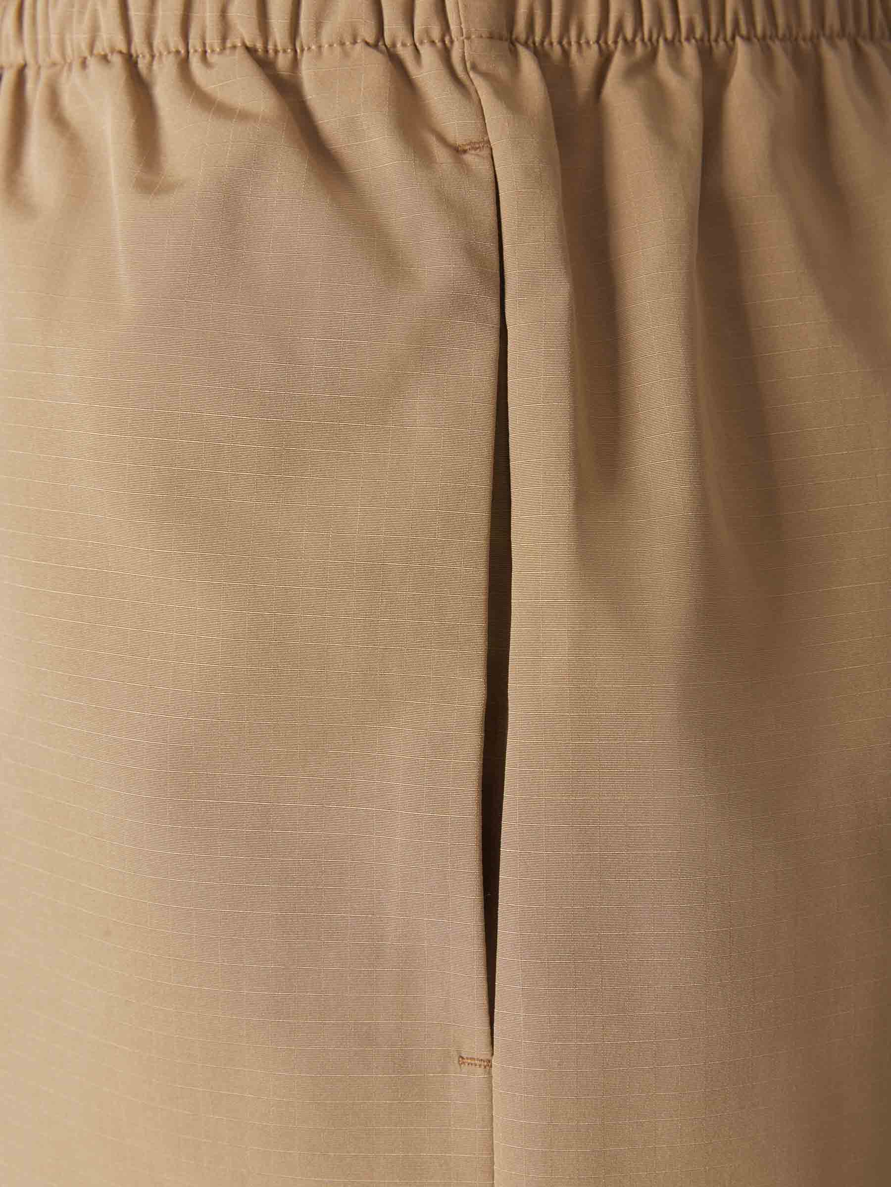 Acne Studios Bermudas Logo Frontal color Arena sku 523-000625 01 - Foto 3