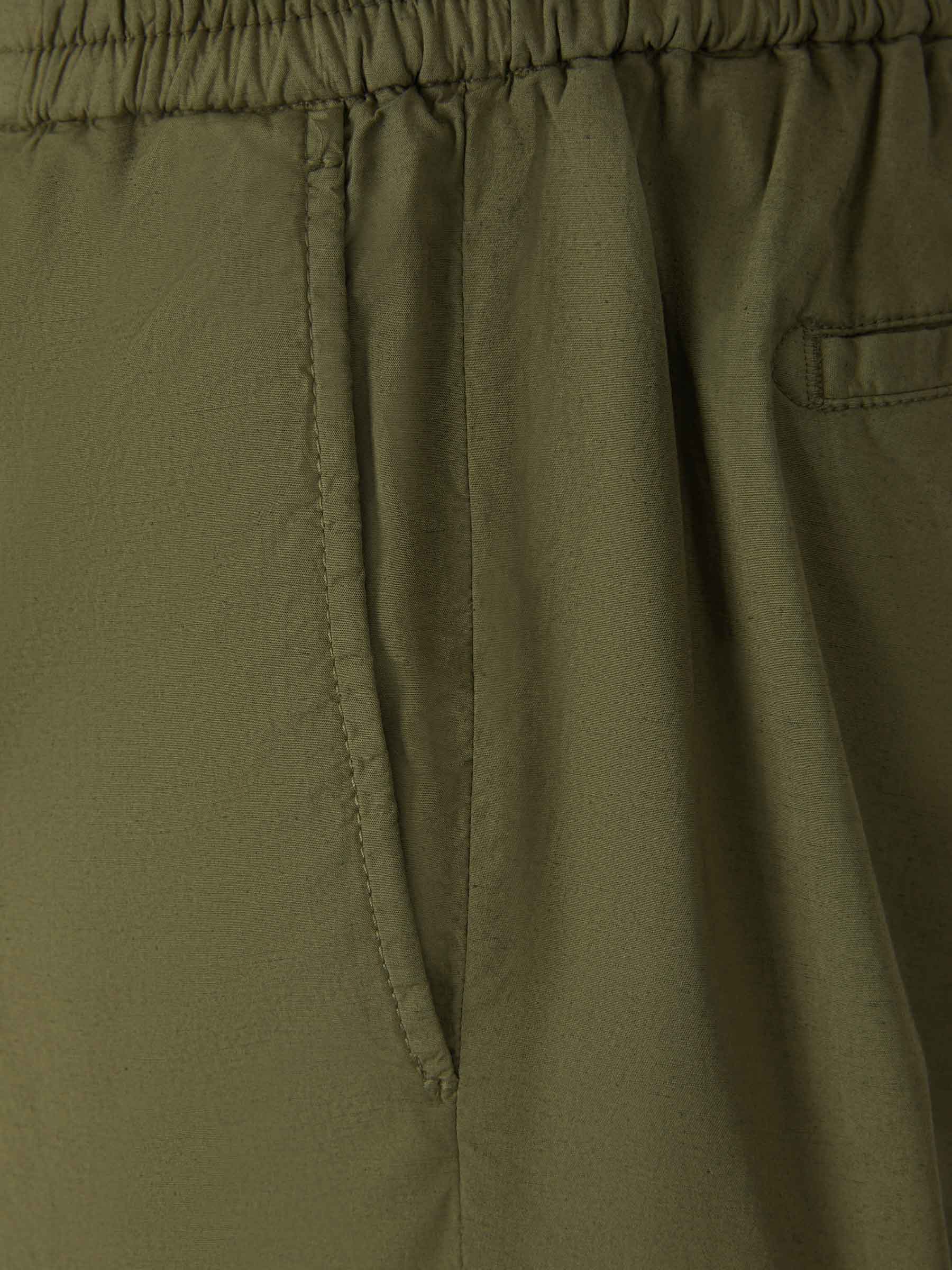 Santa Eulalia Bermudas Cargo Algodón color Verde Militar sku 523-000828 04 - Foto 14