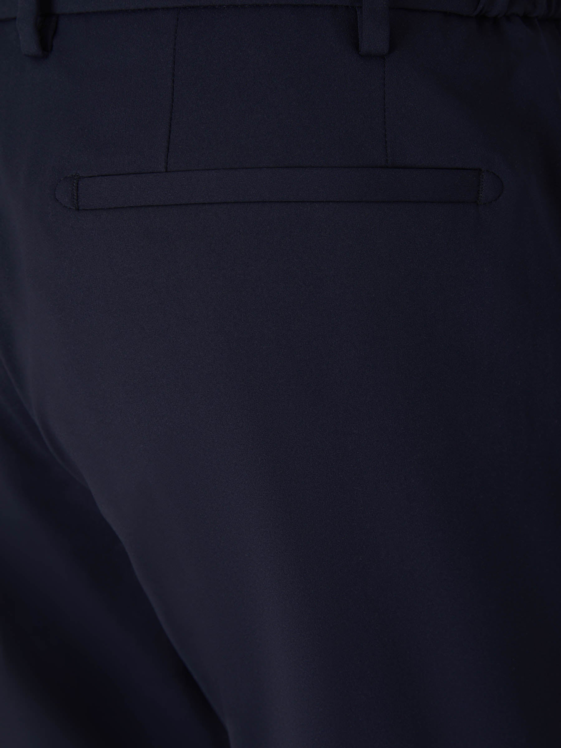 Santa Eulalia Bermudas Técnicas color Verde Oscuro sku 523-000832 02 - Foto 5