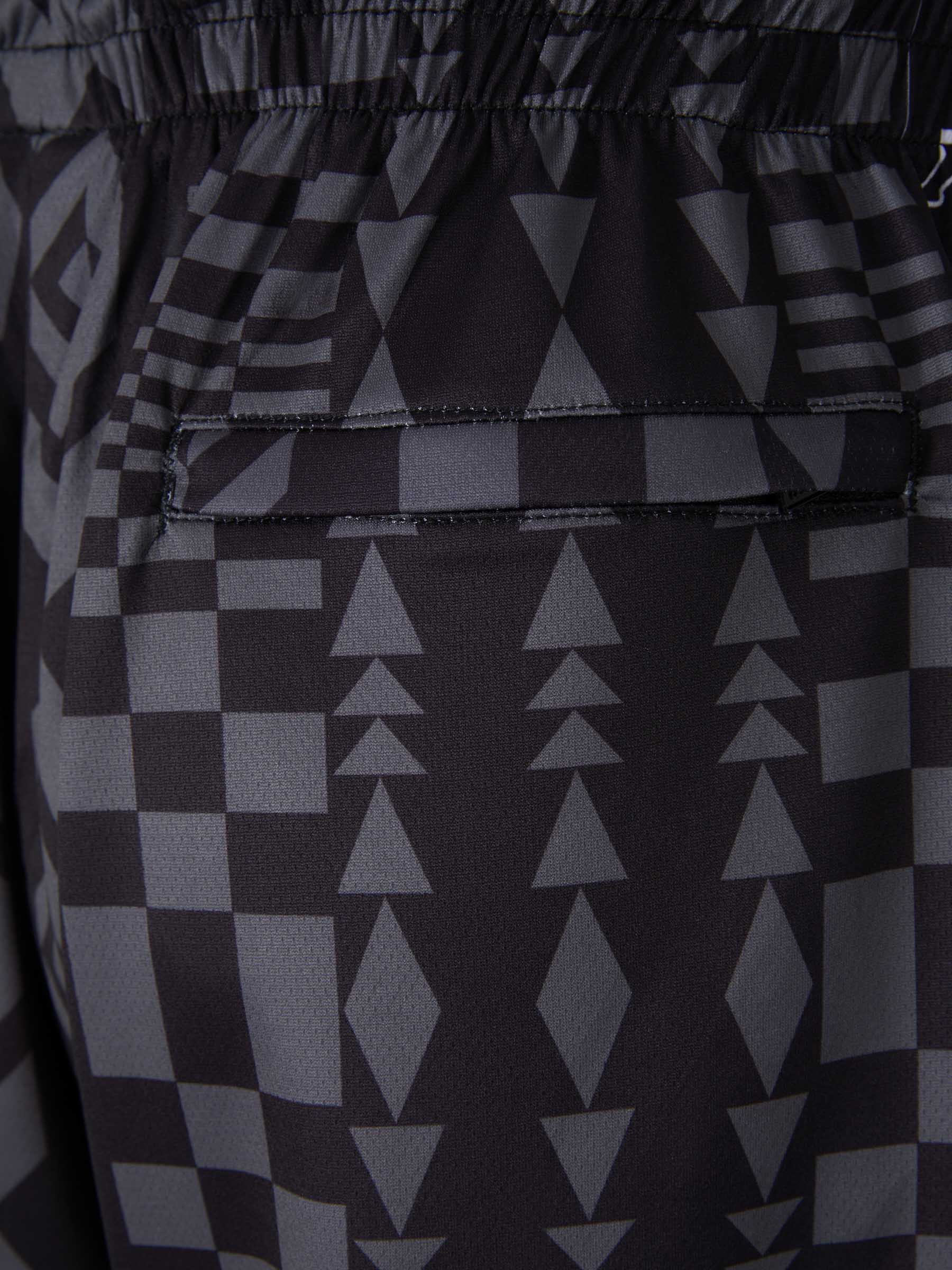 Marcelo Burlon Bermuda Sport Motivo Geométrico color Negro sku 523-000834 01 - Foto 6