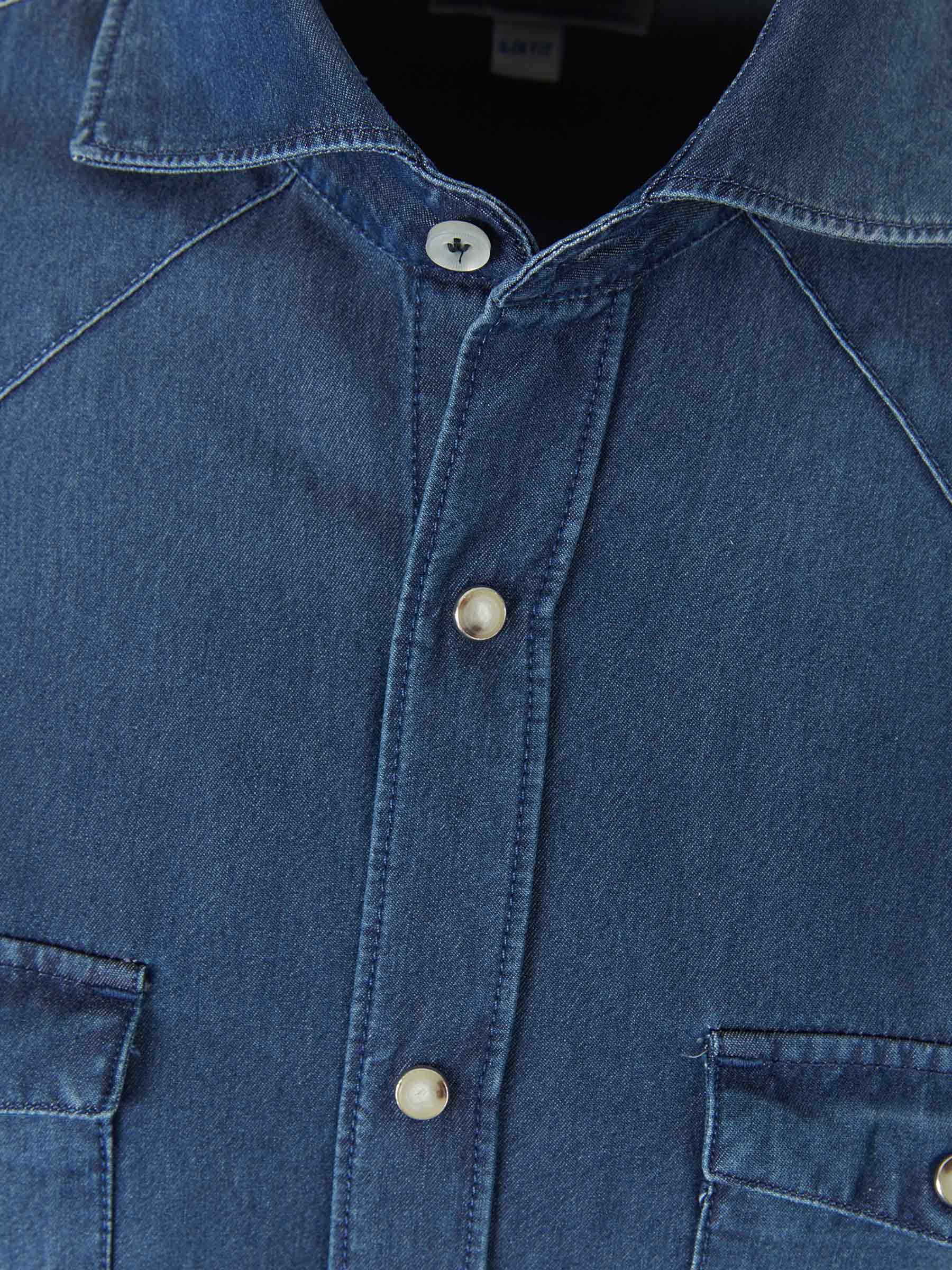 Orian Camisa Denim color Gris Oscuro sku 531-005262 02 - Foto 3