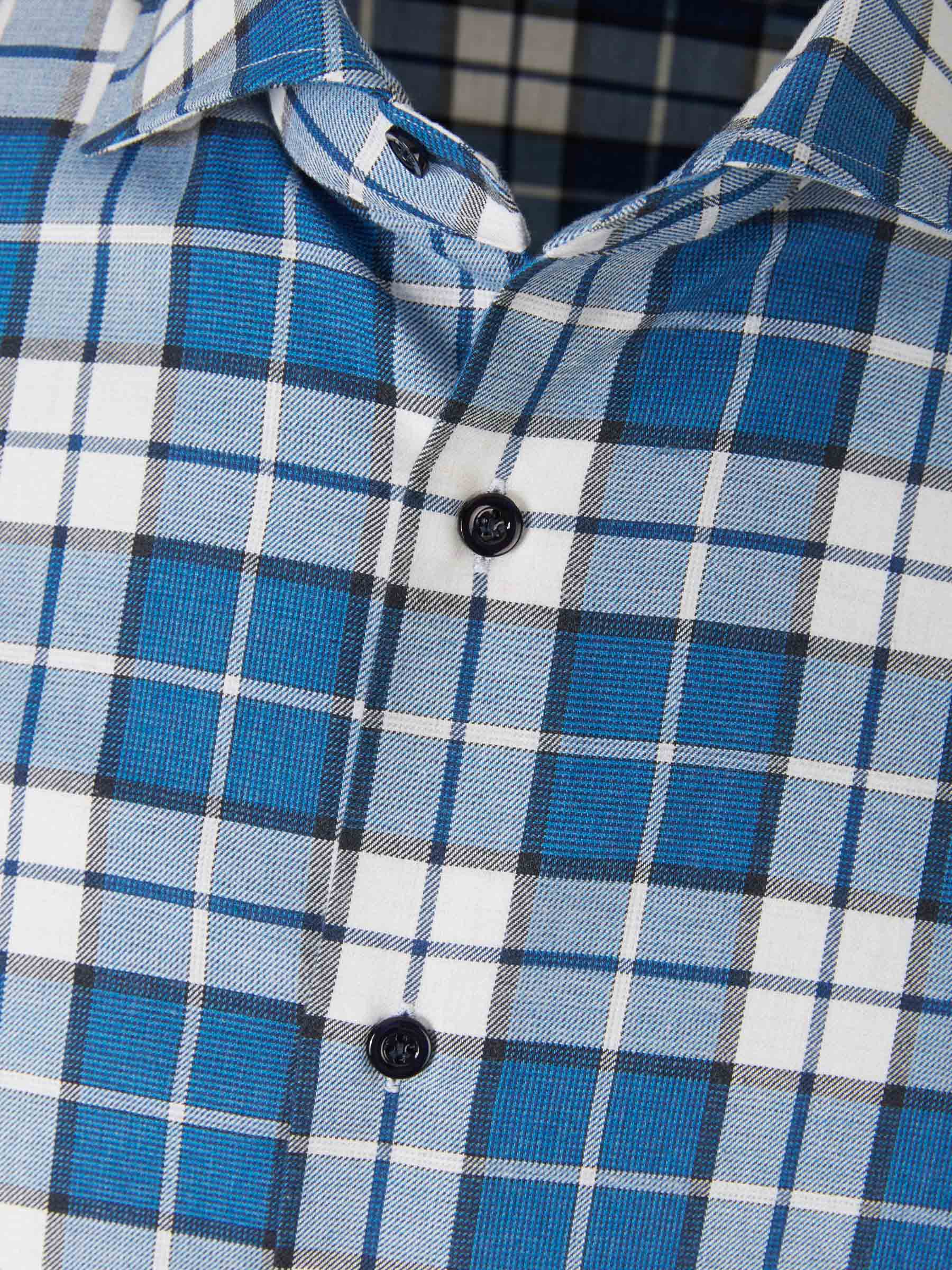 Santa Eulalia Camisa Motivo Cuadros color Azul Cobalto sku 531-005420 01 - Foto 3