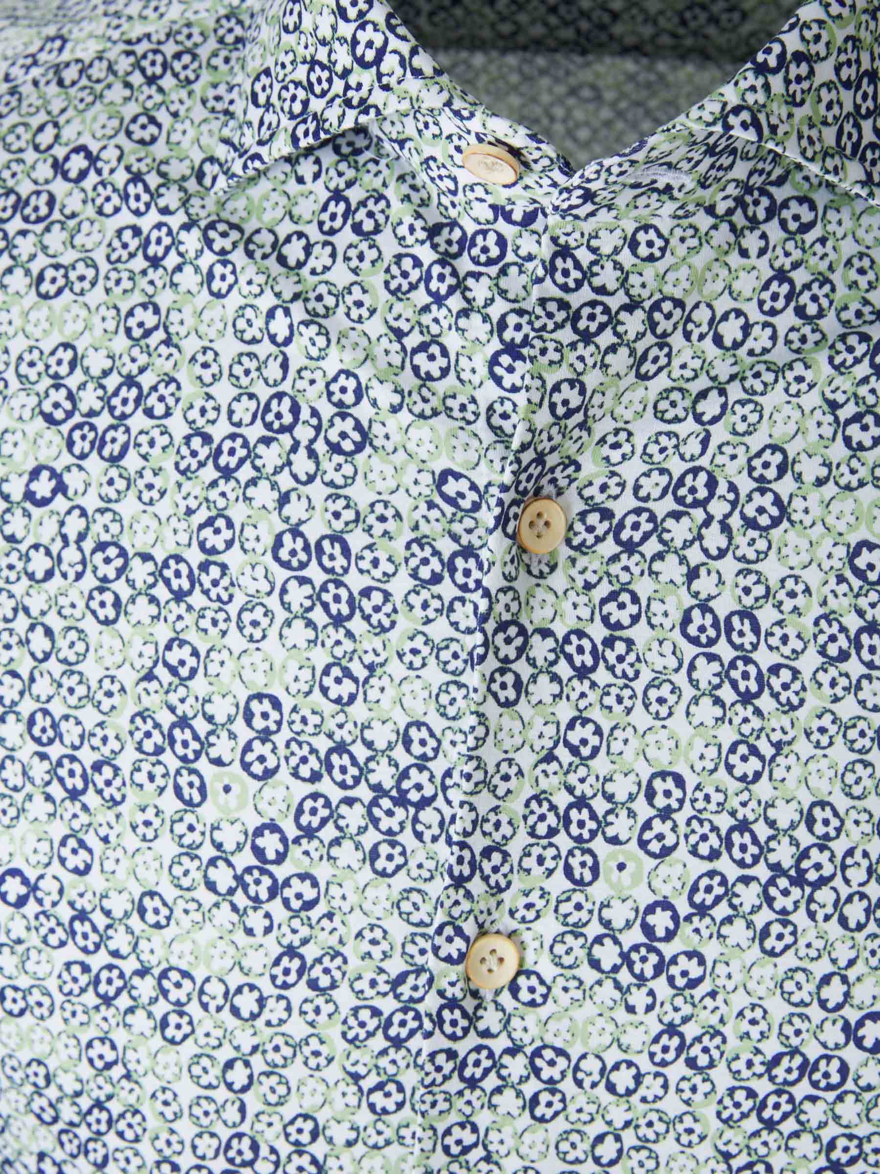 Santa Eulalia Camisa Motivo Hojas color Blanco sku 531-005578 01 - Foto 3