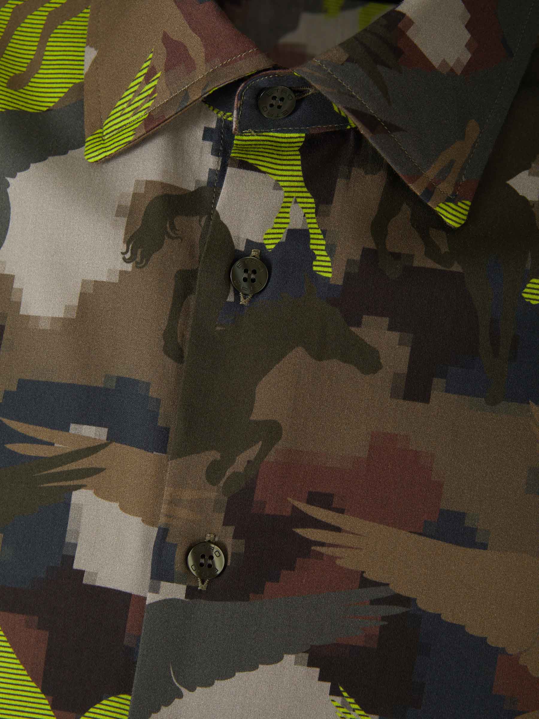Etro Camisa Motivo Camuflaje color Verde Militar sku 531-005690 01 - Foto 3