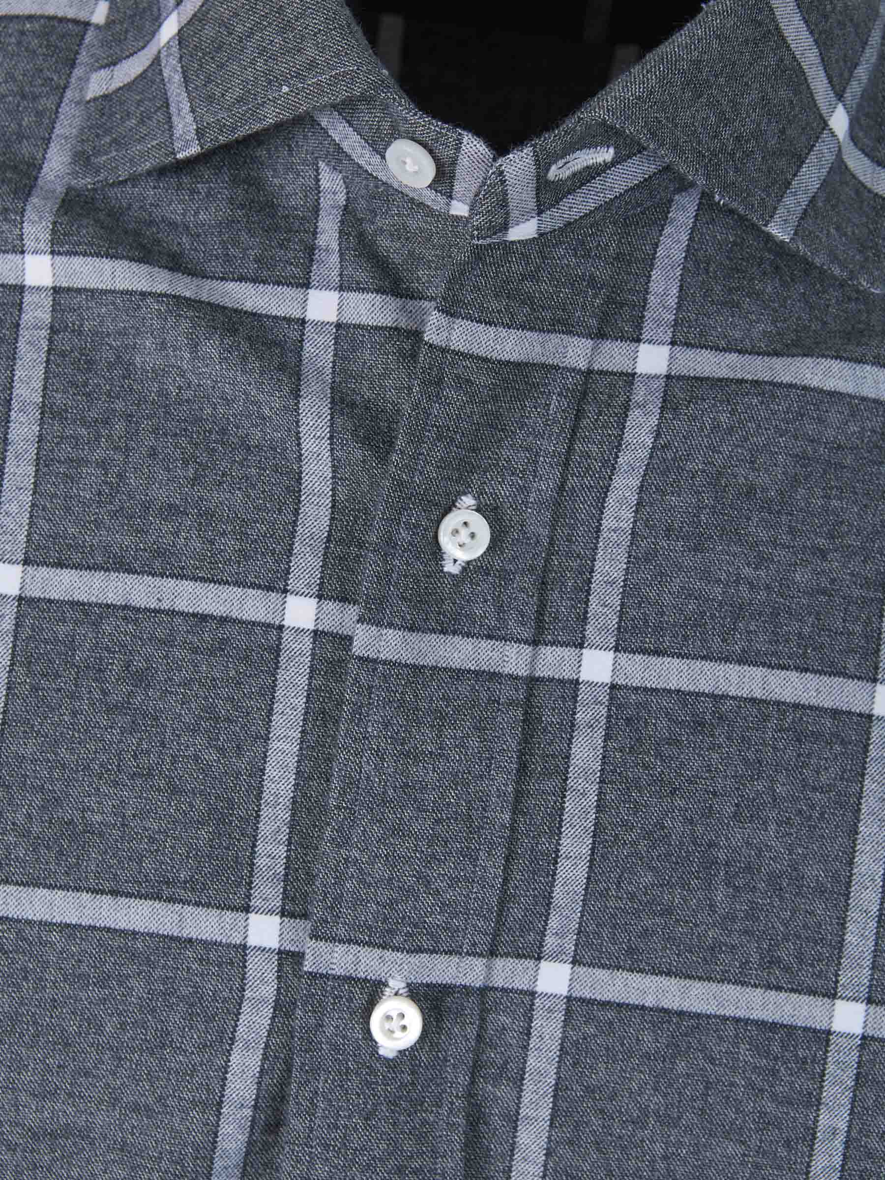 Isaia Camisa Motivo Cuadro Grande color Gris Carbón sku 531-005718 01 - Foto 3