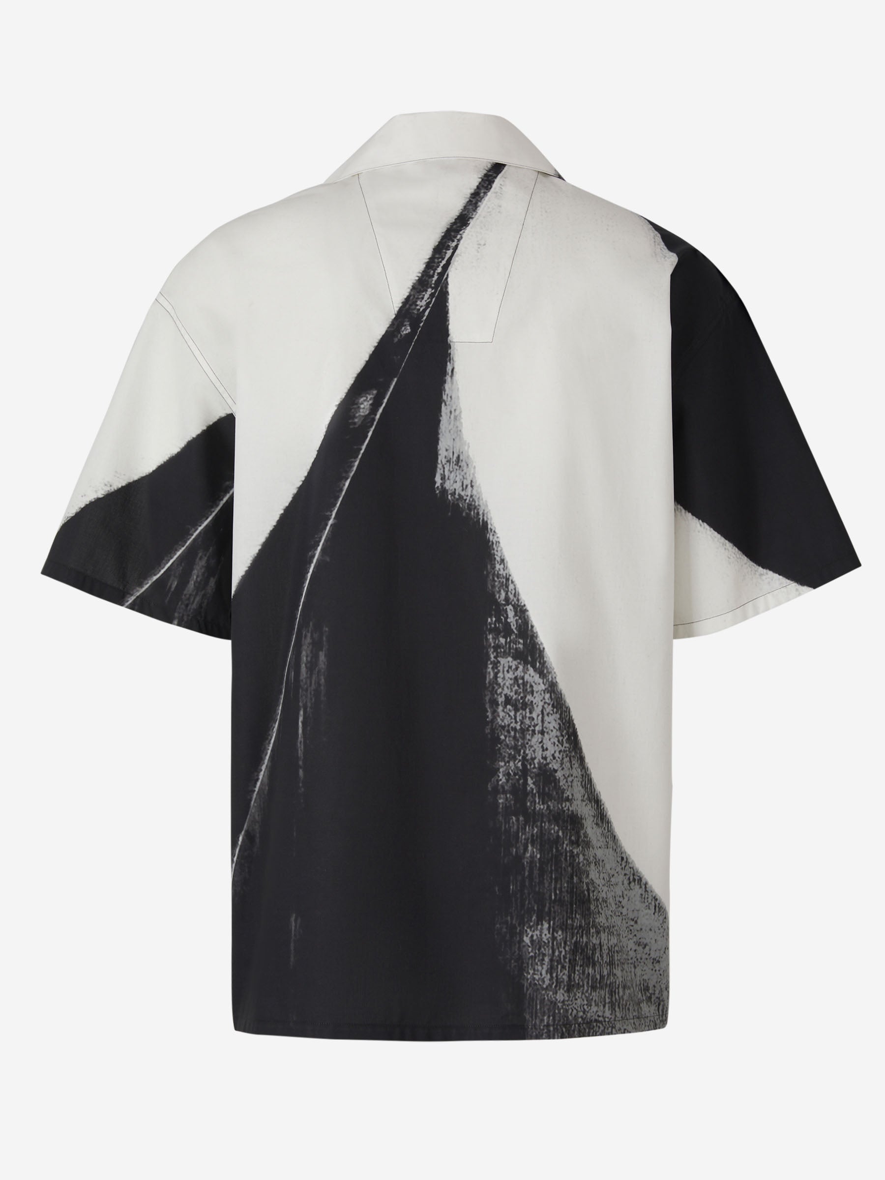 Alexander McQueen Camisa Motivo Asimétrico color Negro sku 532-000474 01 - Foto 2