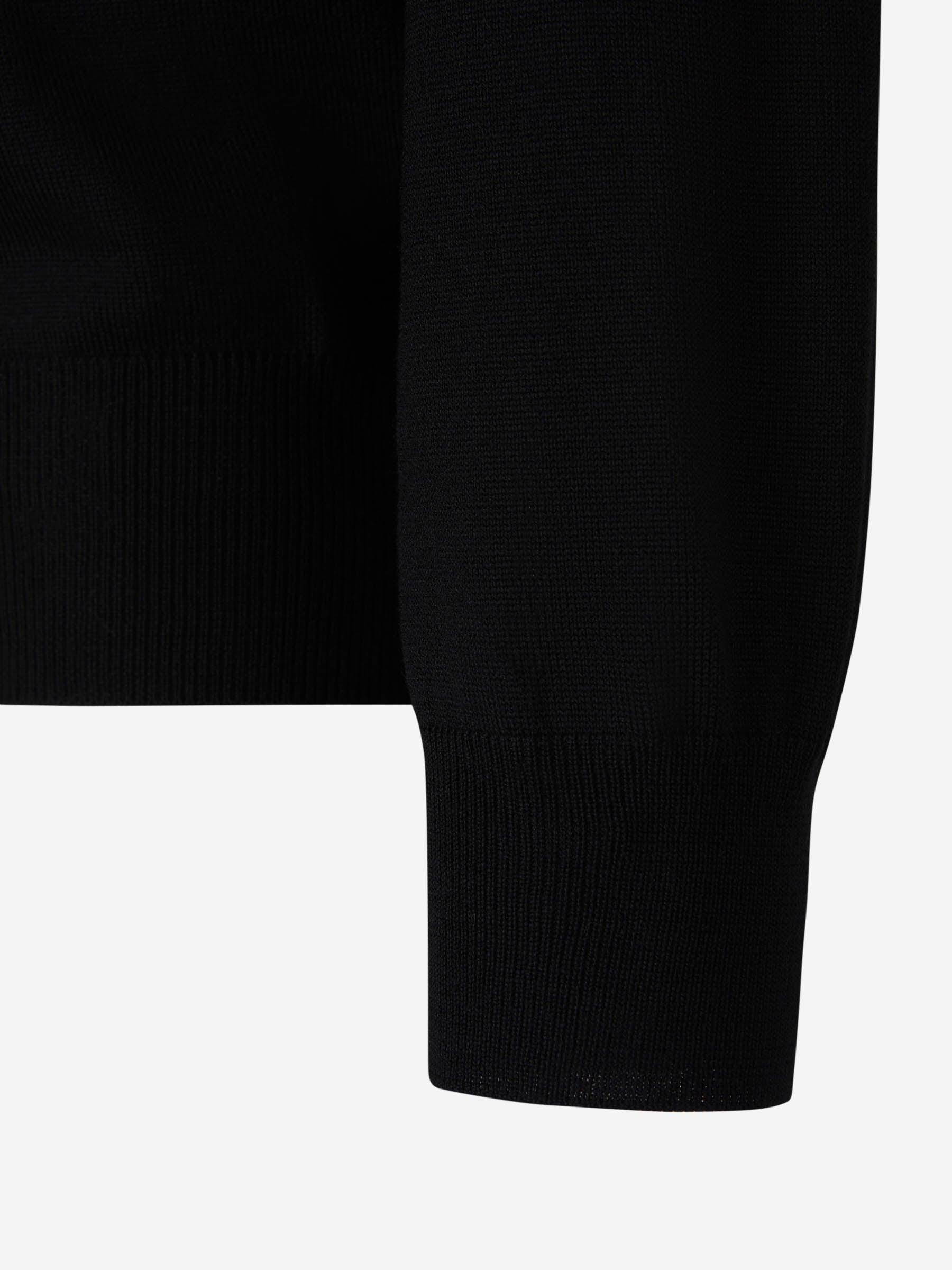 Outlet online Alexander McQueen Hombre Jersey Logo Metálico color Negro sku 542-002247 01 - Foto 5