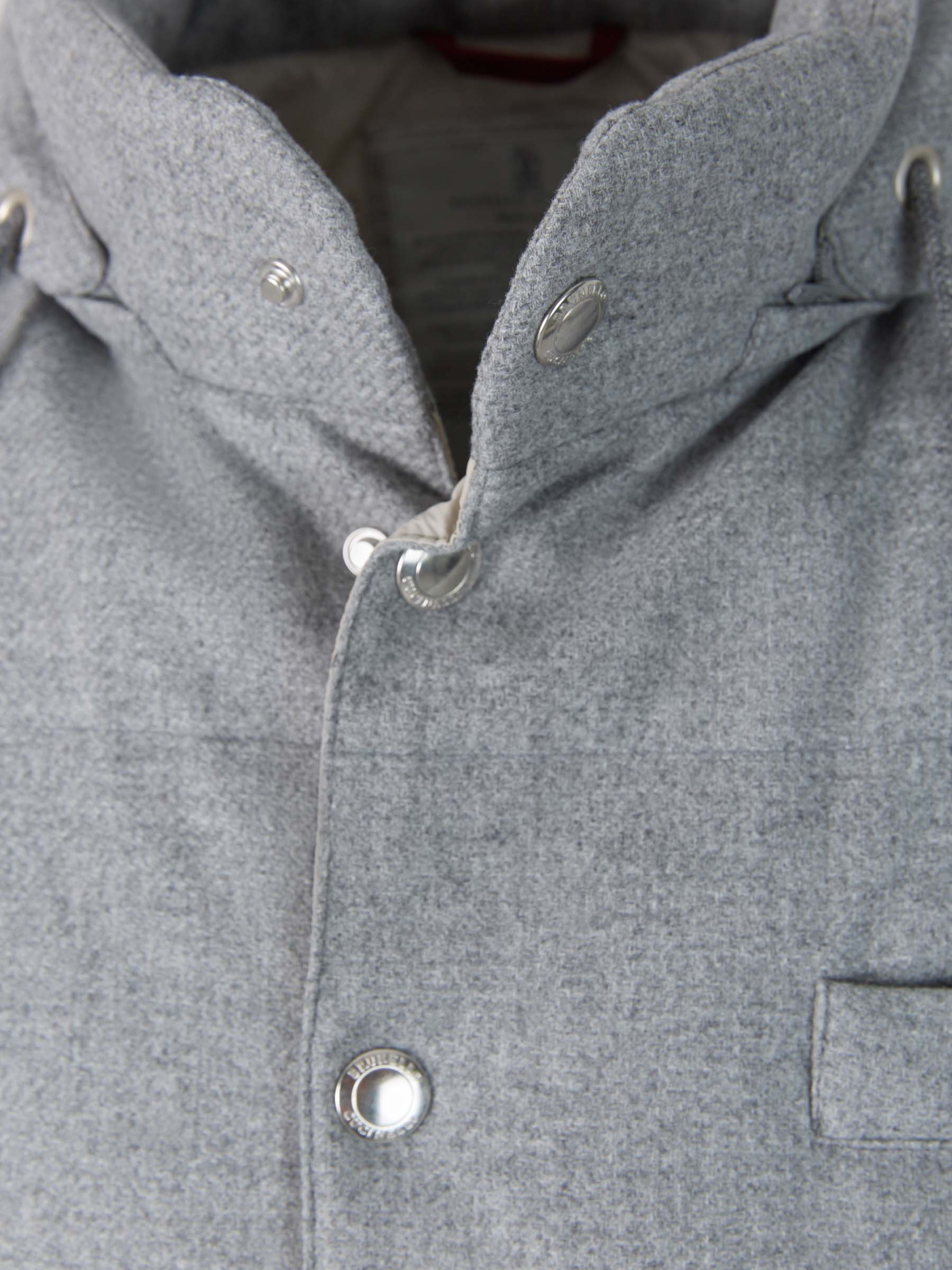 Brunello Cucinelli Chaleco Acolchado Lana color Gris Claro sku 544-000445 01 - Foto 3