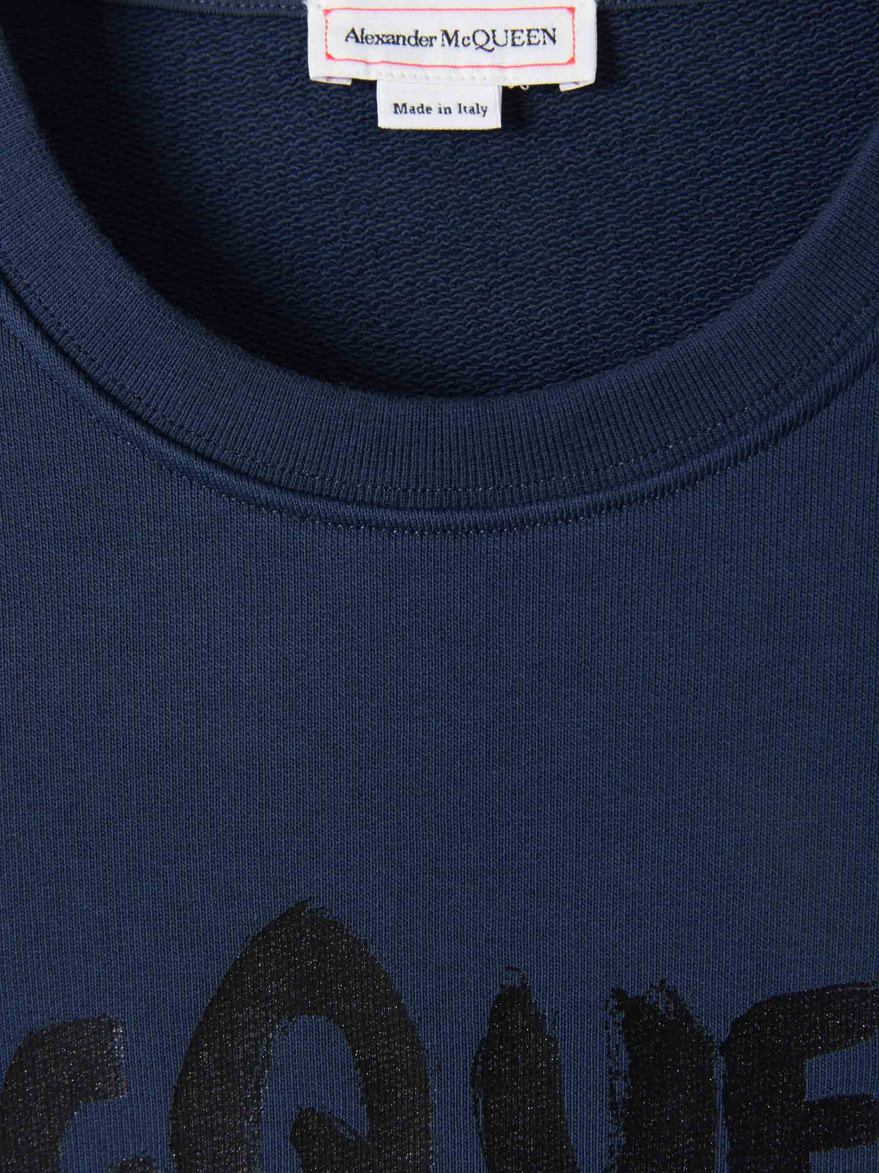 Outlet online Alexander McQueen Hombre Sudadera Logo Graffiti color Azul Noche sku 545-000950 01 - Foto 3