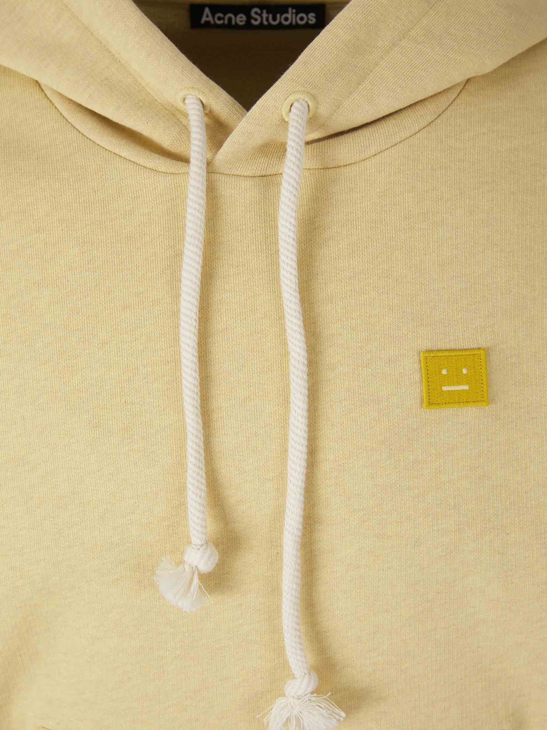 Outlet online Acne Studios Face Hombre Sudadera Face Capucha color Caramelo sku 545-001234 02 - Foto 3