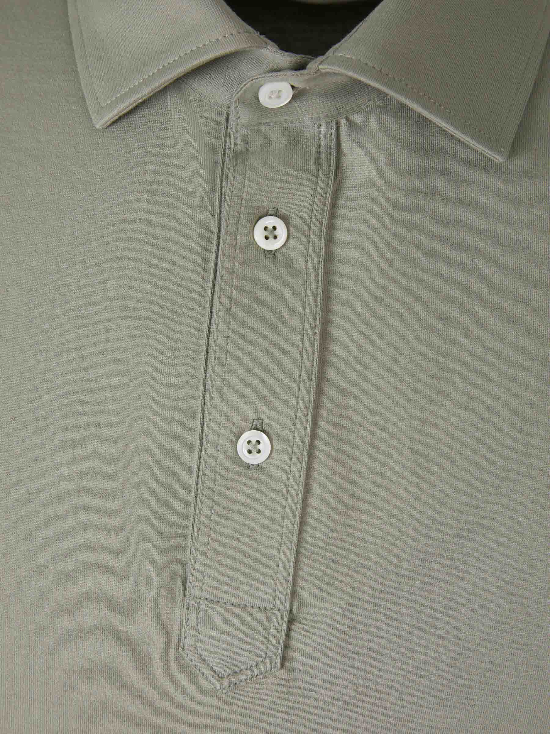 Outlet online Brunello Cucinelli Hombre Polo Ribetes Contraste color Verde Militar sku 552-001342 01 - Foto 3