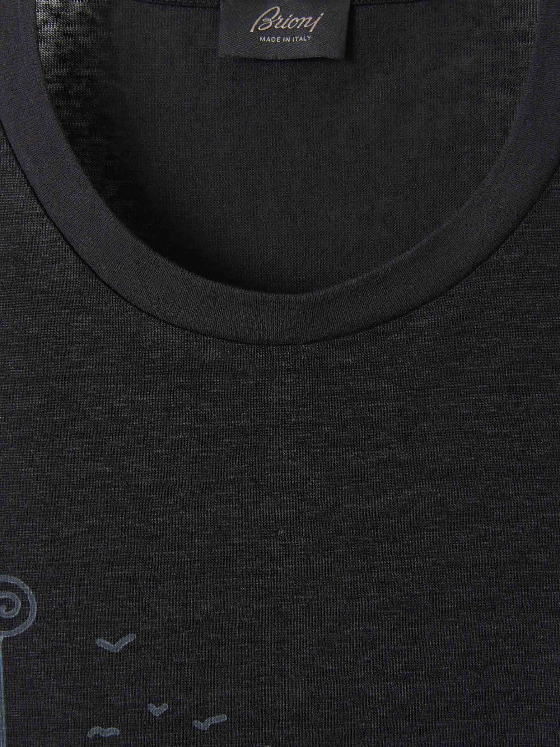 Brioni Camiseta Logo Estampado color Negro sku 553-002427 01 - Foto 3