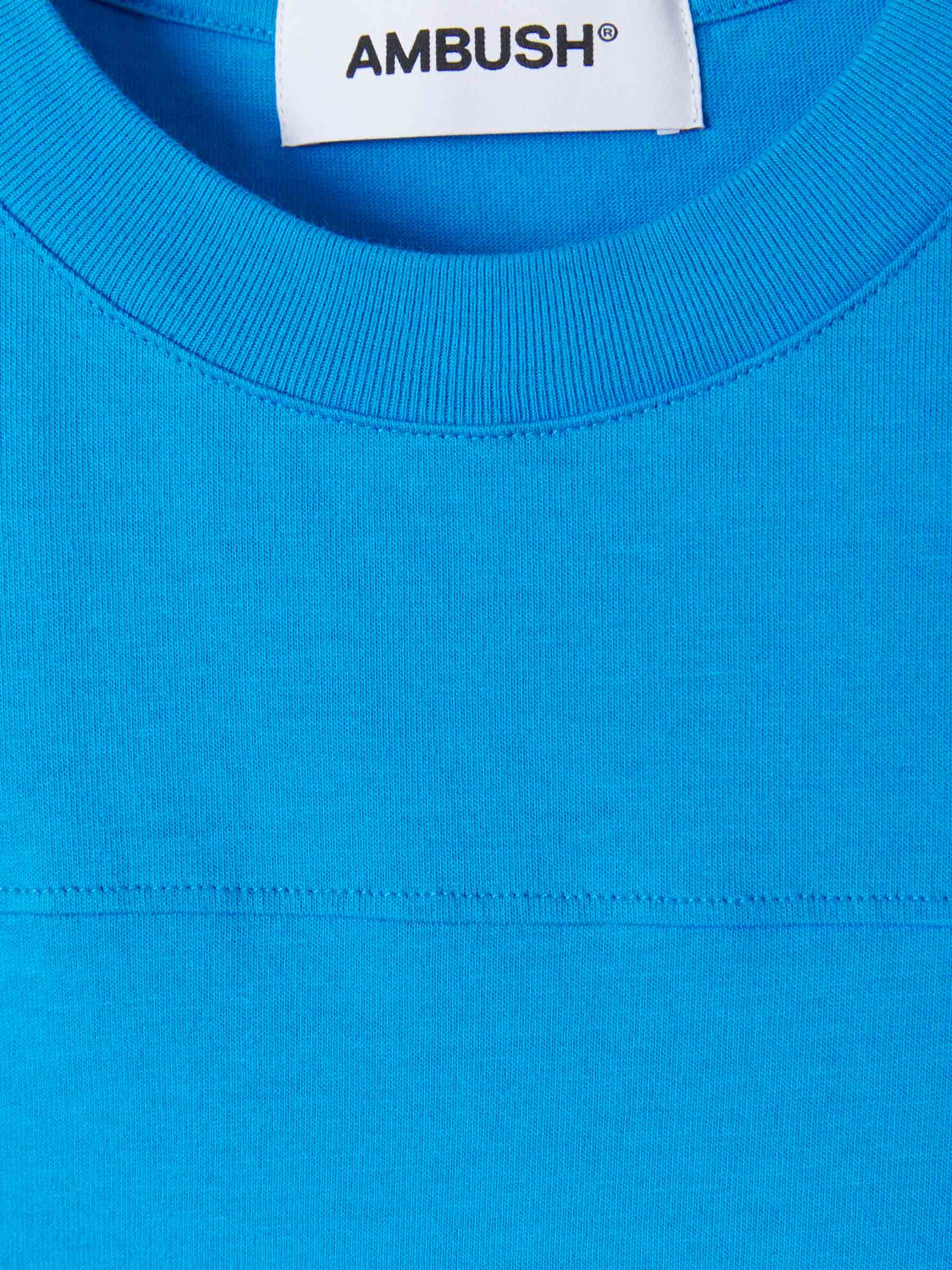 Ambush Camiseta Bajo Asimétrico color Azul Cielo sku 553-002562 02 - Foto 3