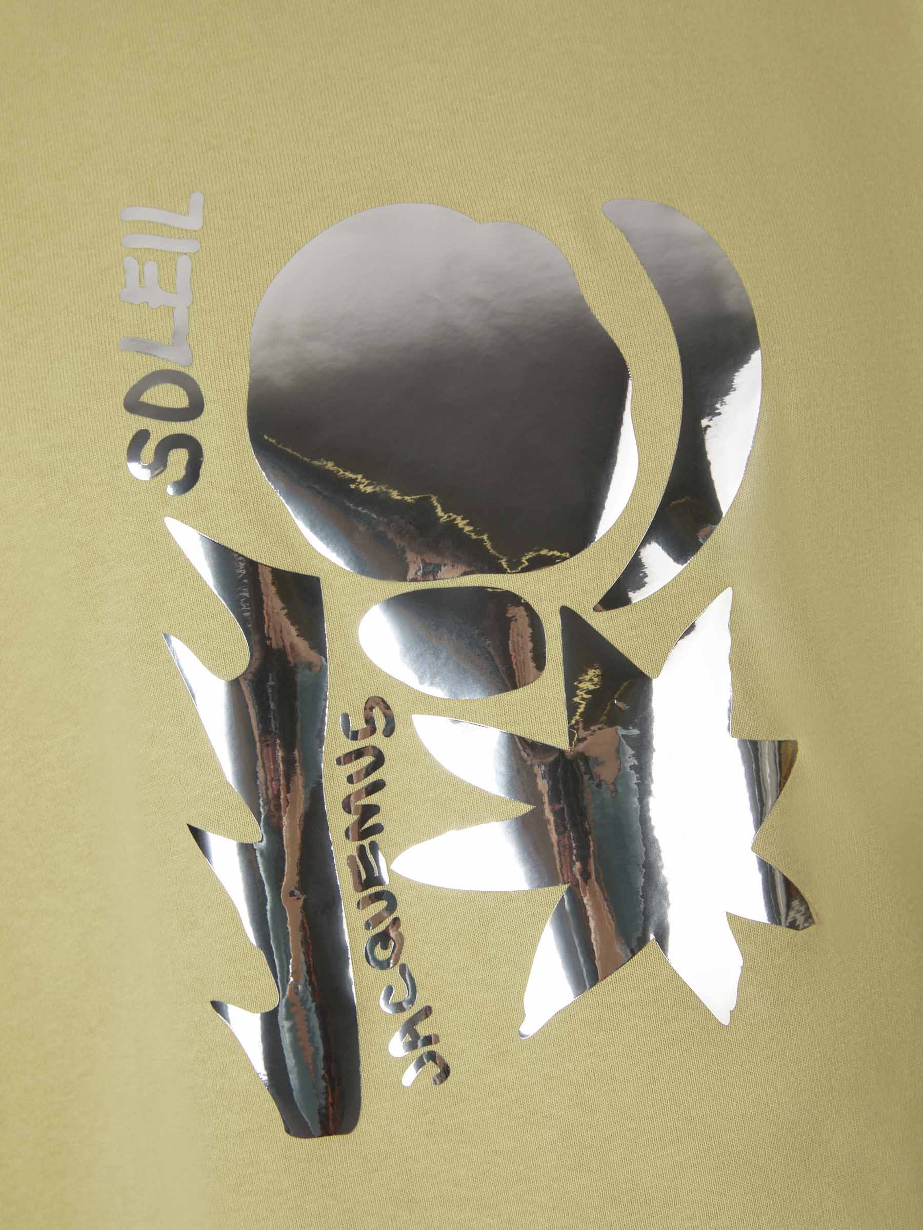 Jacquemus Camiseta Sun Mirror color Verde Militar sku 553-003045 00 - Foto 4