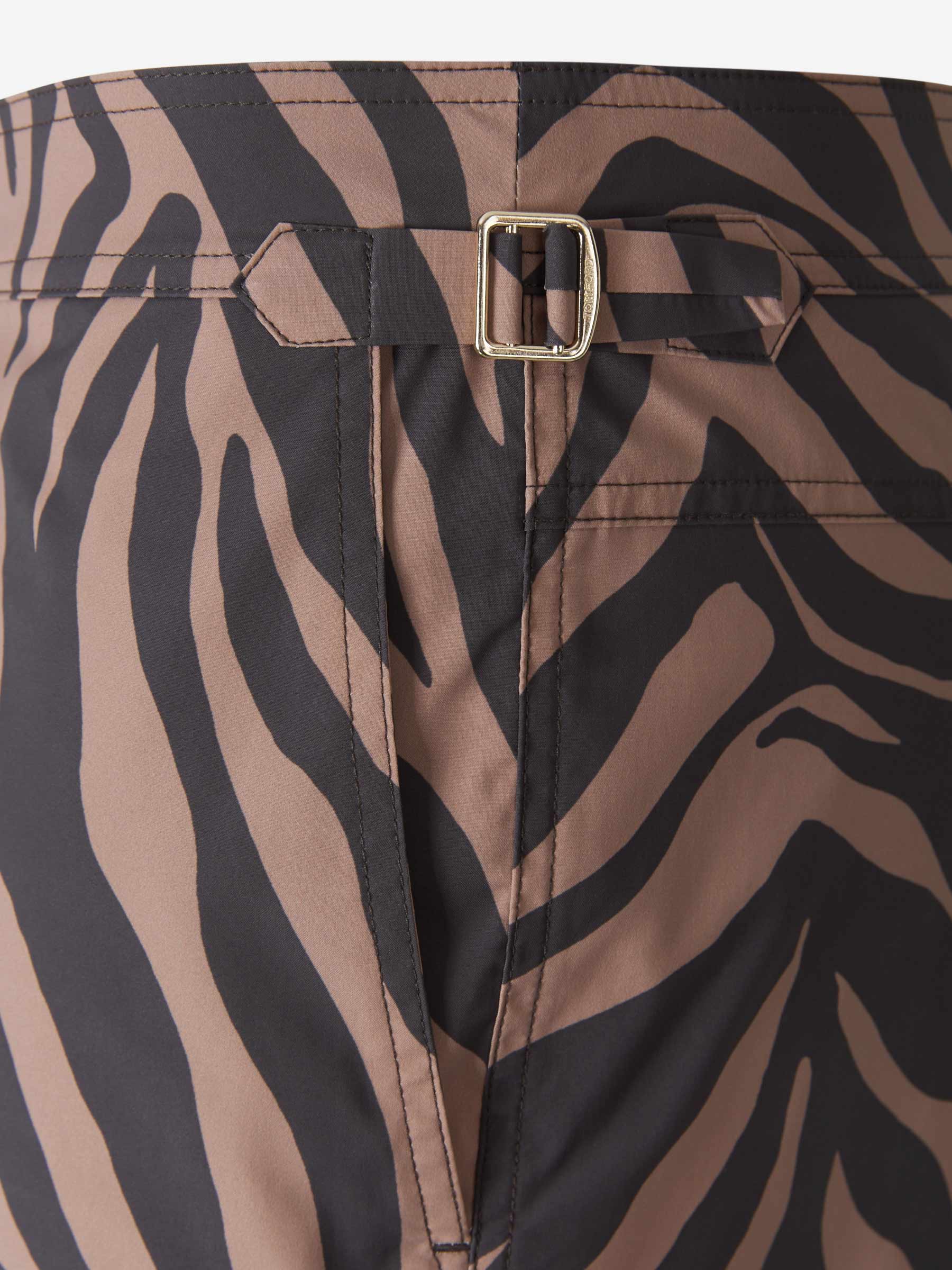 Tom Ford Bañador Estampado Cebra color Marrón sku 561-001082 01 - Foto 4