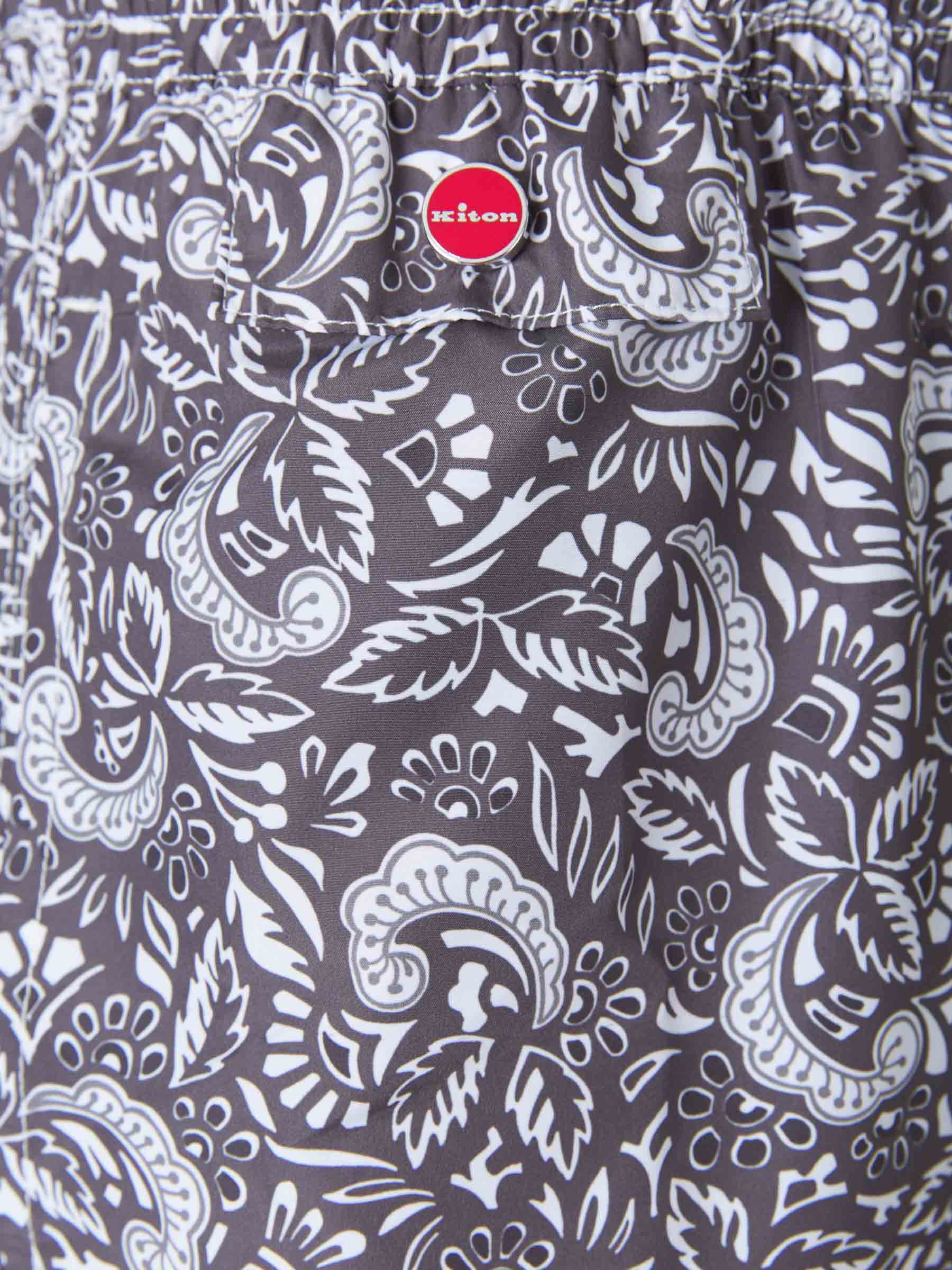 Kiton Bañador Estampado Paisley color Negro sku 561-001121 01 - Foto 5