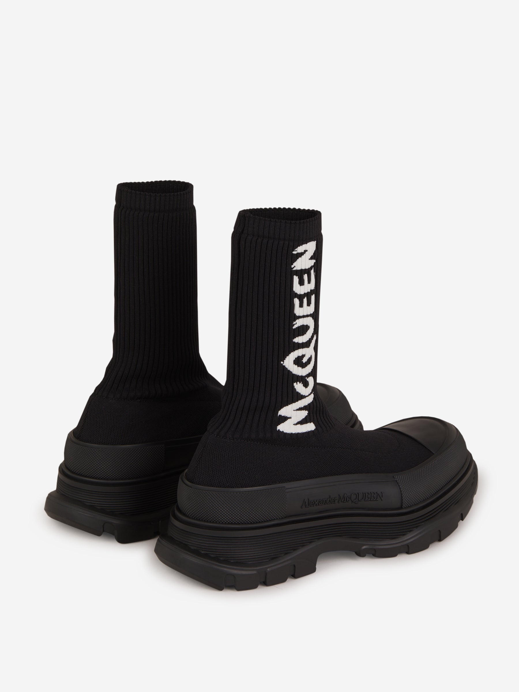 Alexander McQueen Botas Graffiti Knit Tread color Negro sku 611-003948 01 - Foto 3
