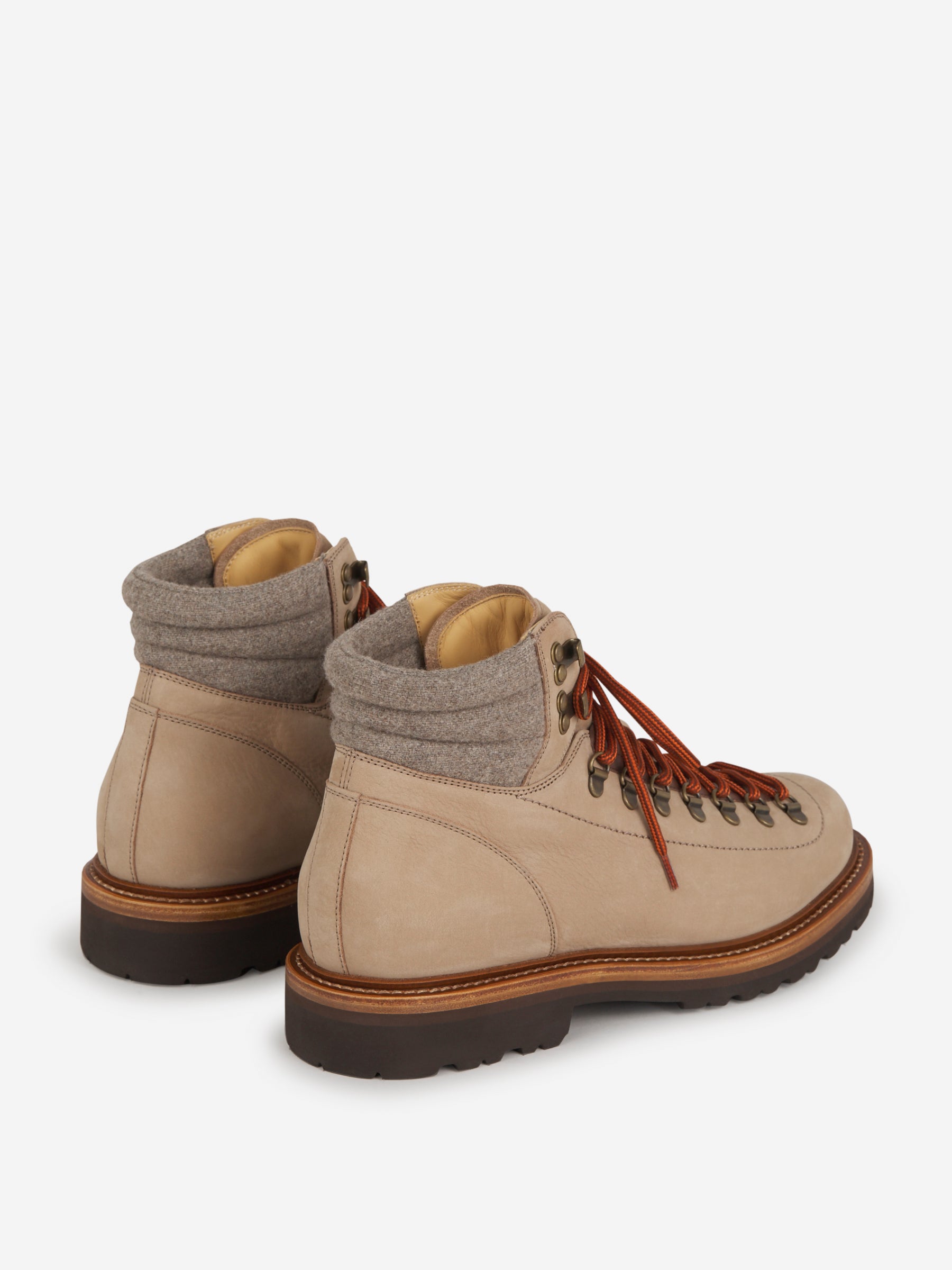 Brunello Cucinelli Botas Mountain Nobuck color Beis sku 611-003991 01 - Foto 3