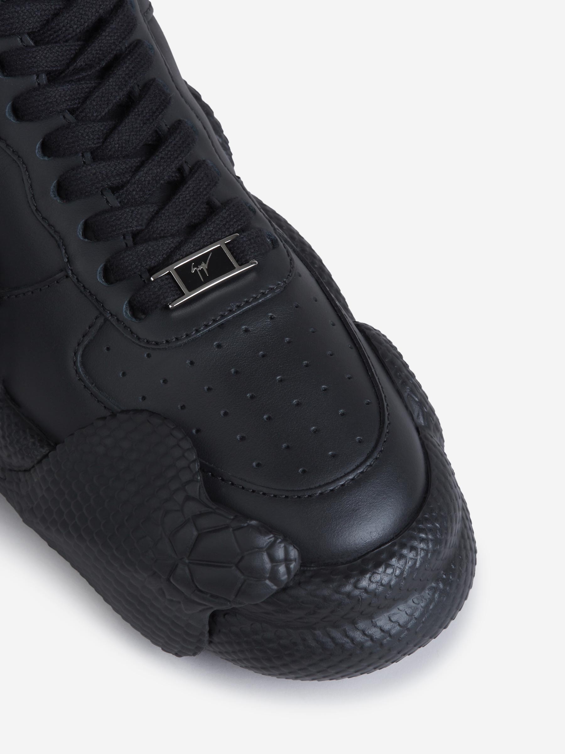 Outlet online Giuseppe Zanotti Hombre Sneakers Cobras color Negro sku 616-001834 01 - Foto 4