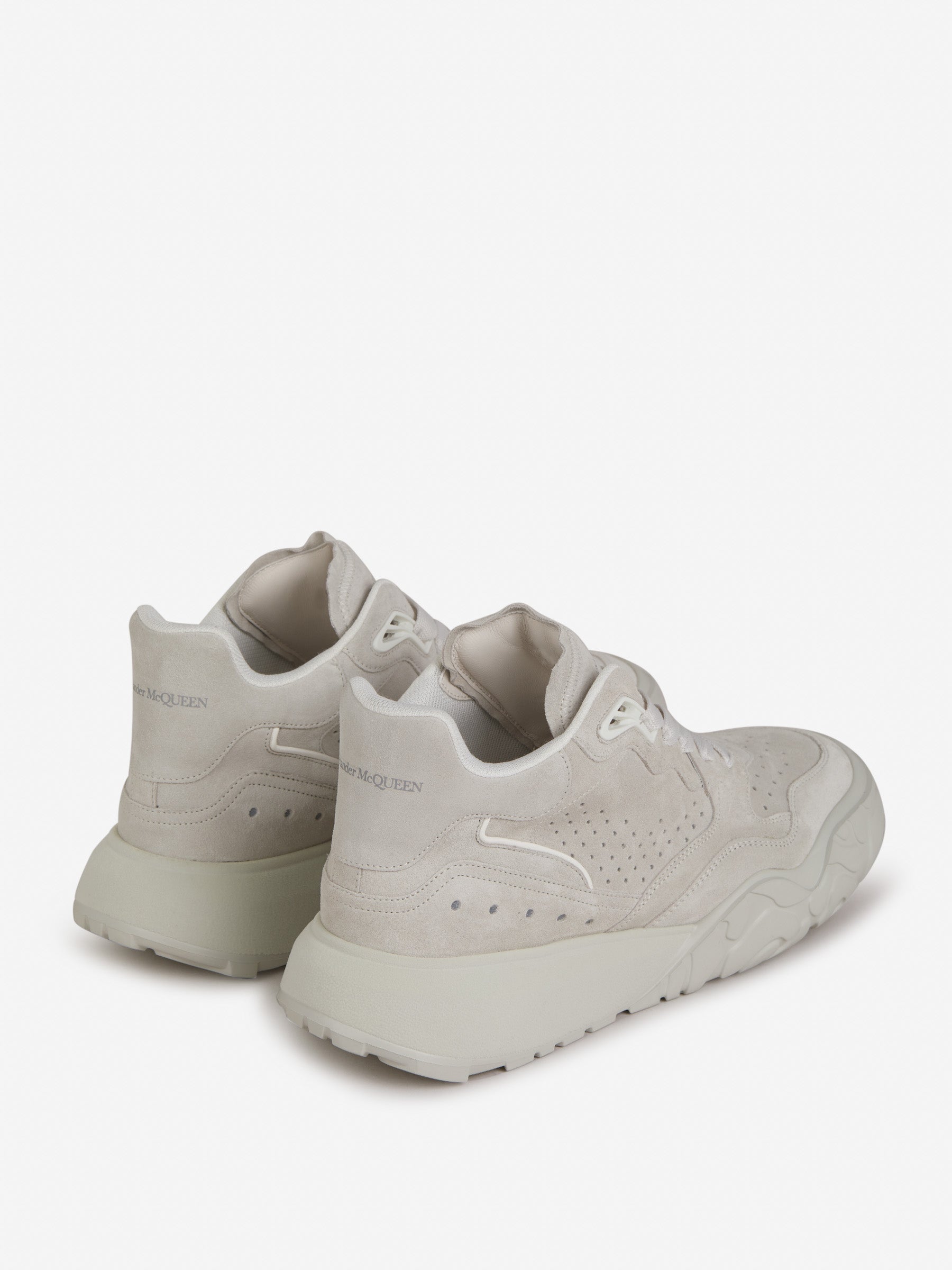 Outlet online Alexander McQueen Hombre Sneakers Court Trainer color Gris Claro sku 616-001945 01 - Foto 3