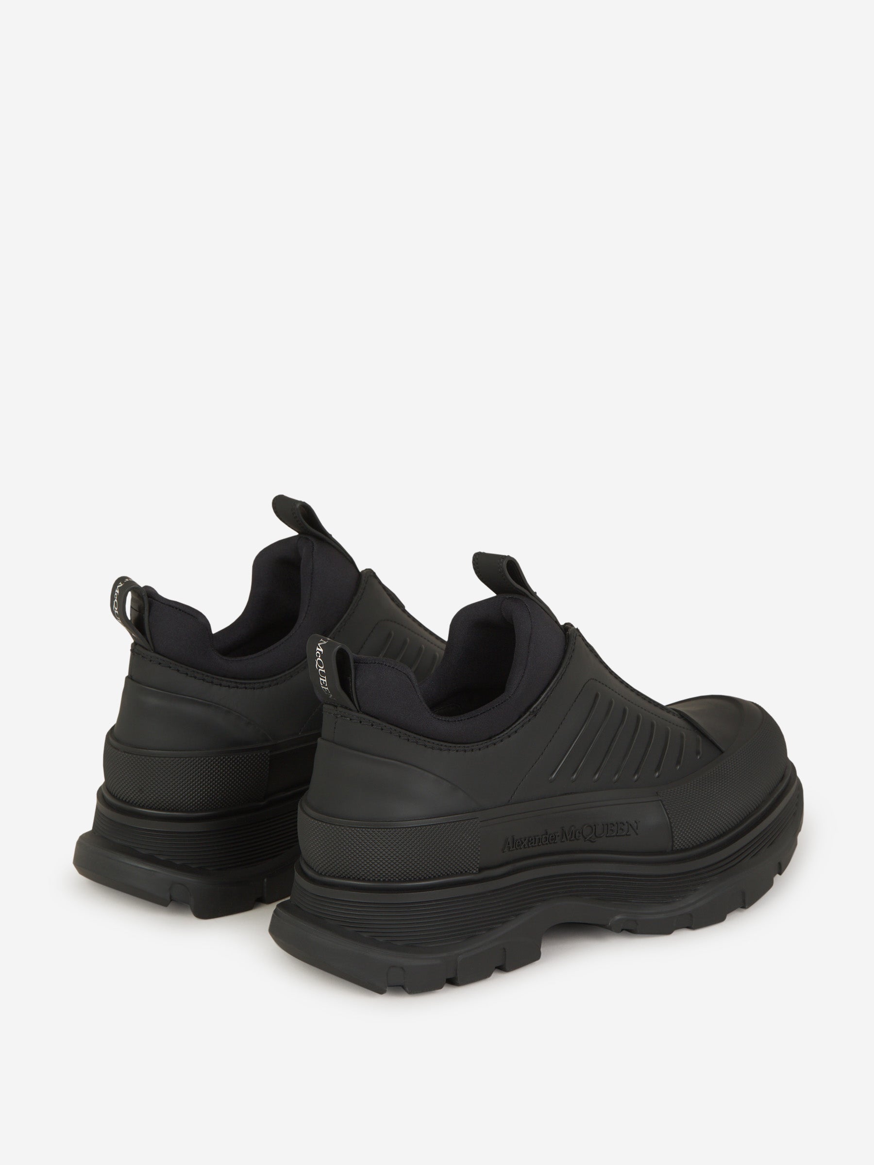 Outlet online Alexander McQueen Hombre Sneakers Suela Cuero color Negro sku 616-002525 01 - Foto 3