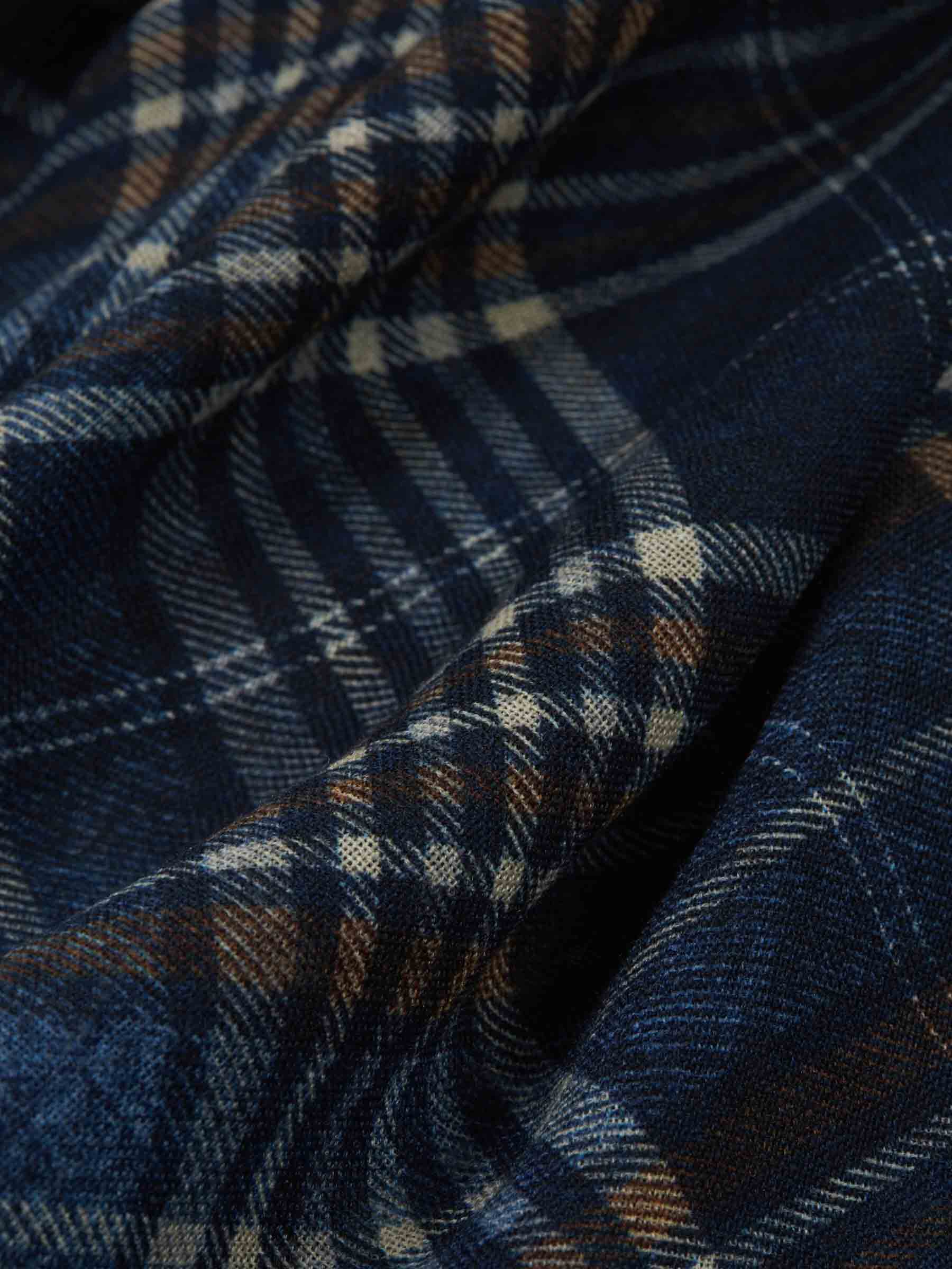 Santa Eulalia Bufanda Motivo Cuadros color Marrón sku 630-001184 02 - Foto 3