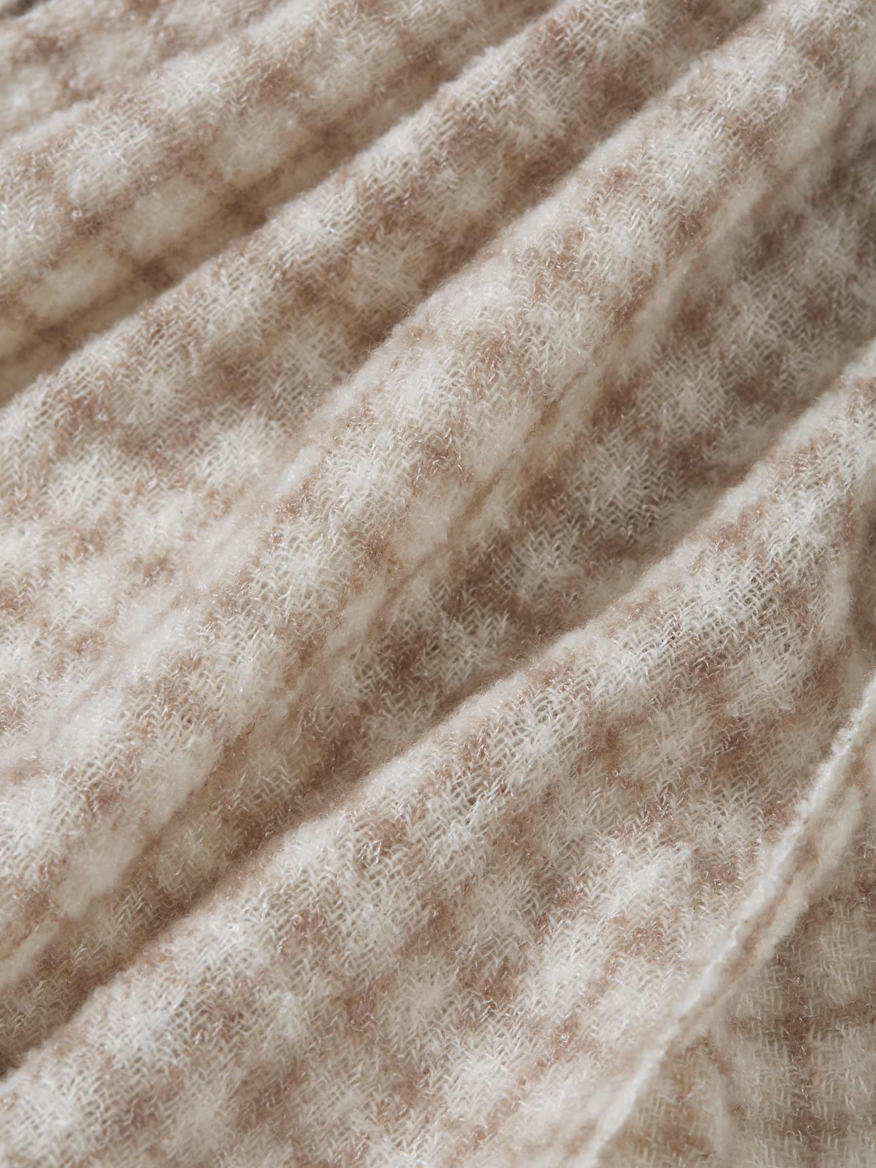 Santa Eulalia Bufanda Cashmere Cuadros color Gris Oscuro sku 630-001196 02 - Foto 3