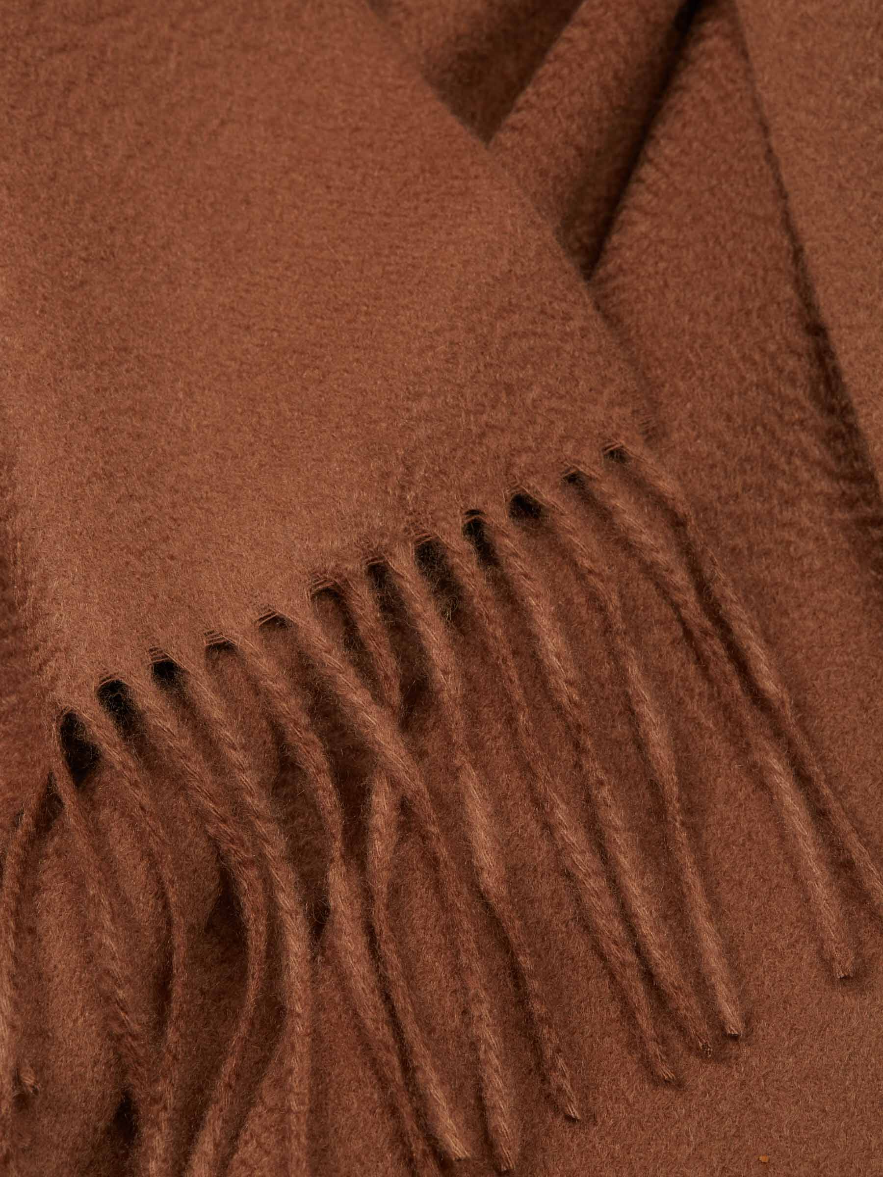 Santa Eulalia Bufanda Lisa Cashmere color Marrón sku 630-001246 05 - Foto 2