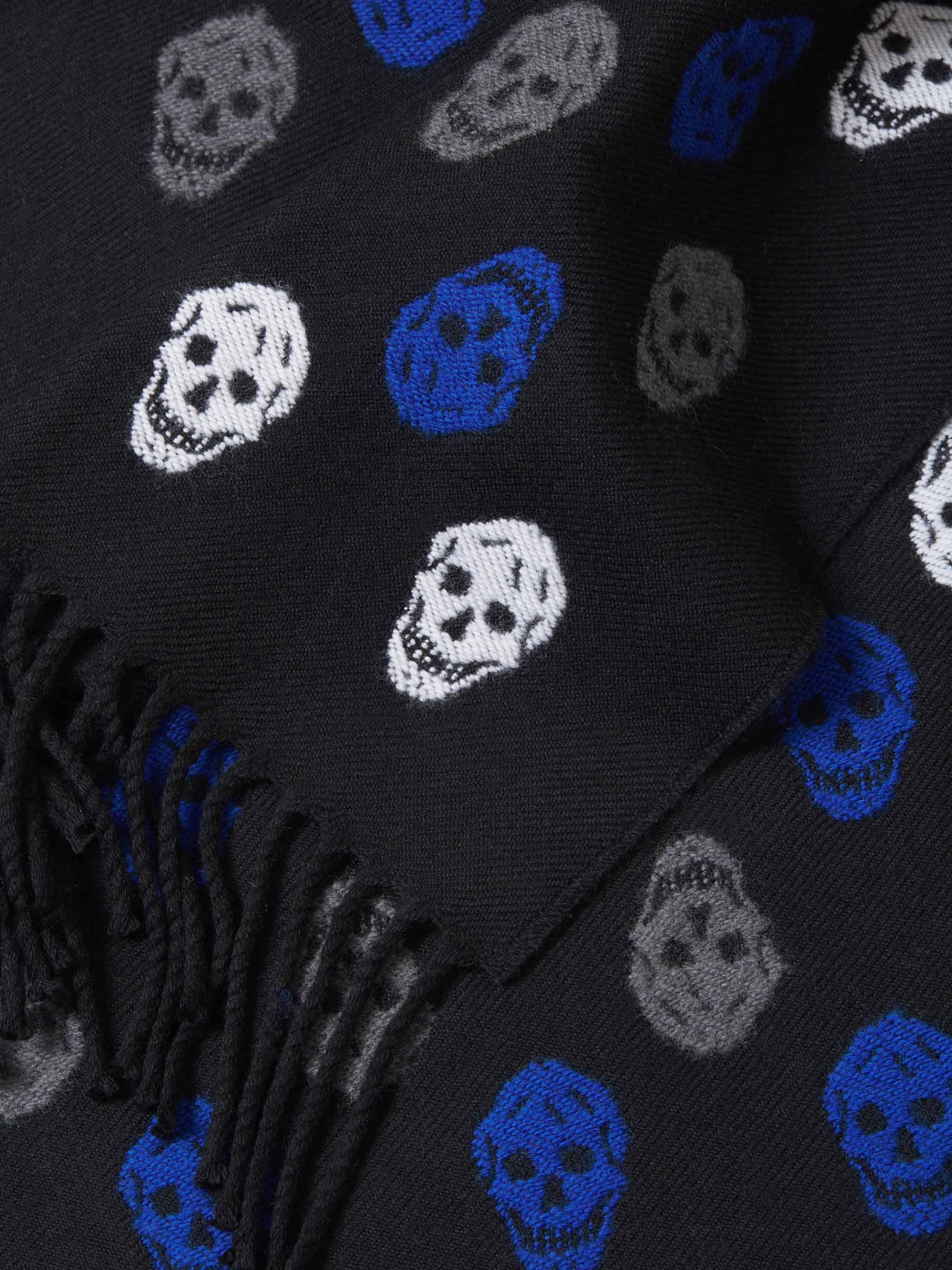Alexander McQueen Bufanda Calaveras Lana color Negro sku 630-001261 00 - Foto 3