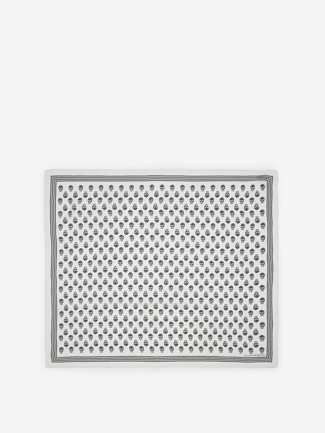 Alexander McQueen Fular Biker Skull color Blanco sku 630-001391 02 - Foto 2