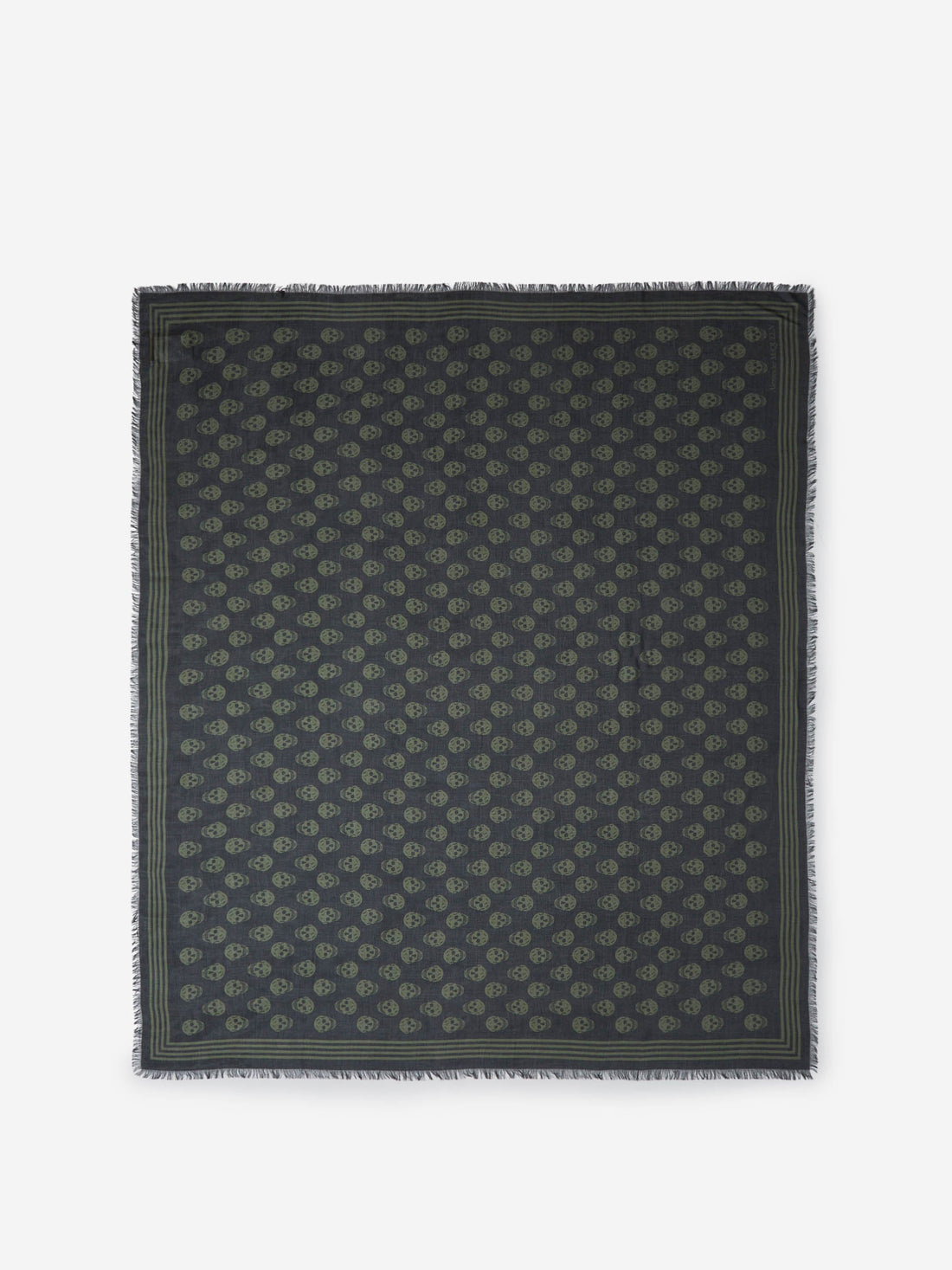 Alexander McQueen Fular Biker Skull color Verde Oscuro sku 630-001393 01 - Foto 2