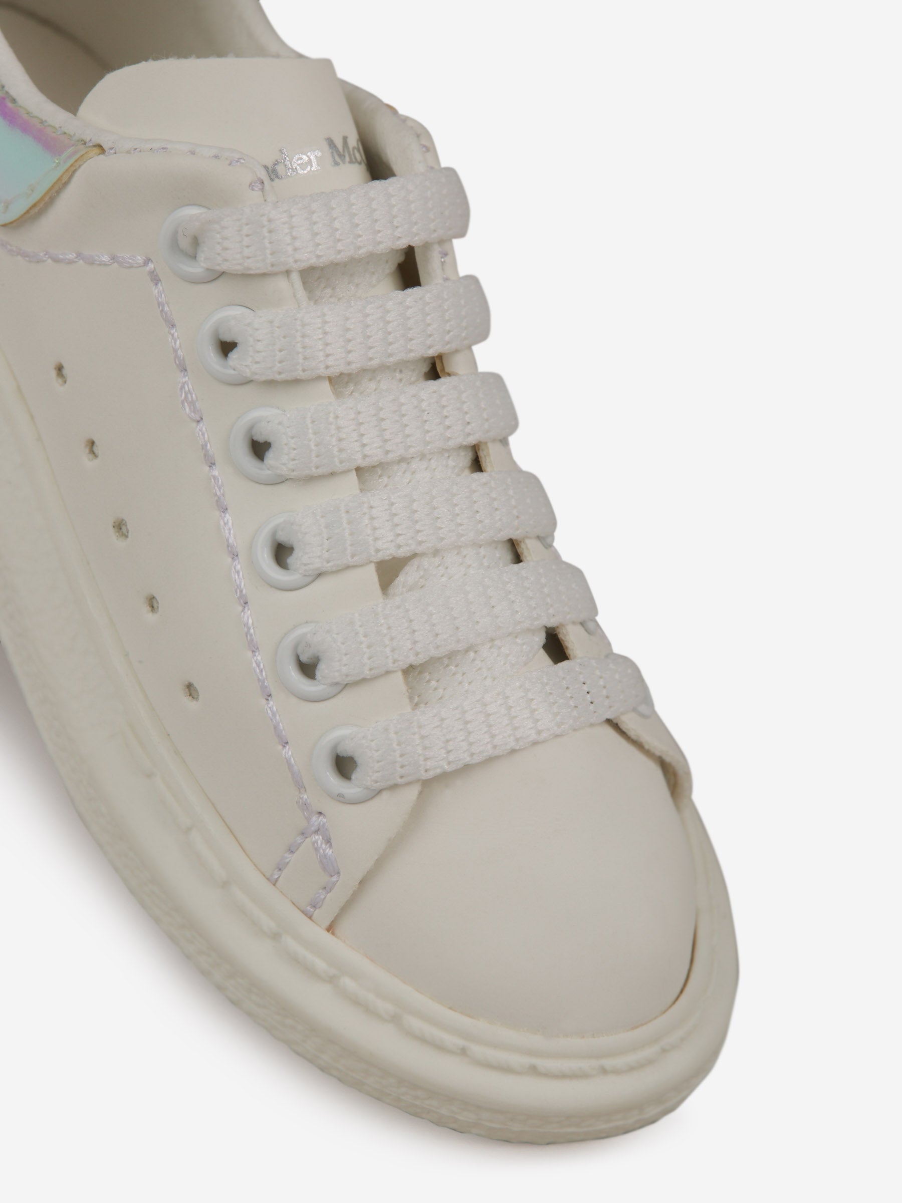 Outlet online Alexander McQueen Hombre Llavero Sneakers Oversized color Blanco sku 681-000034 01 - Foto 3