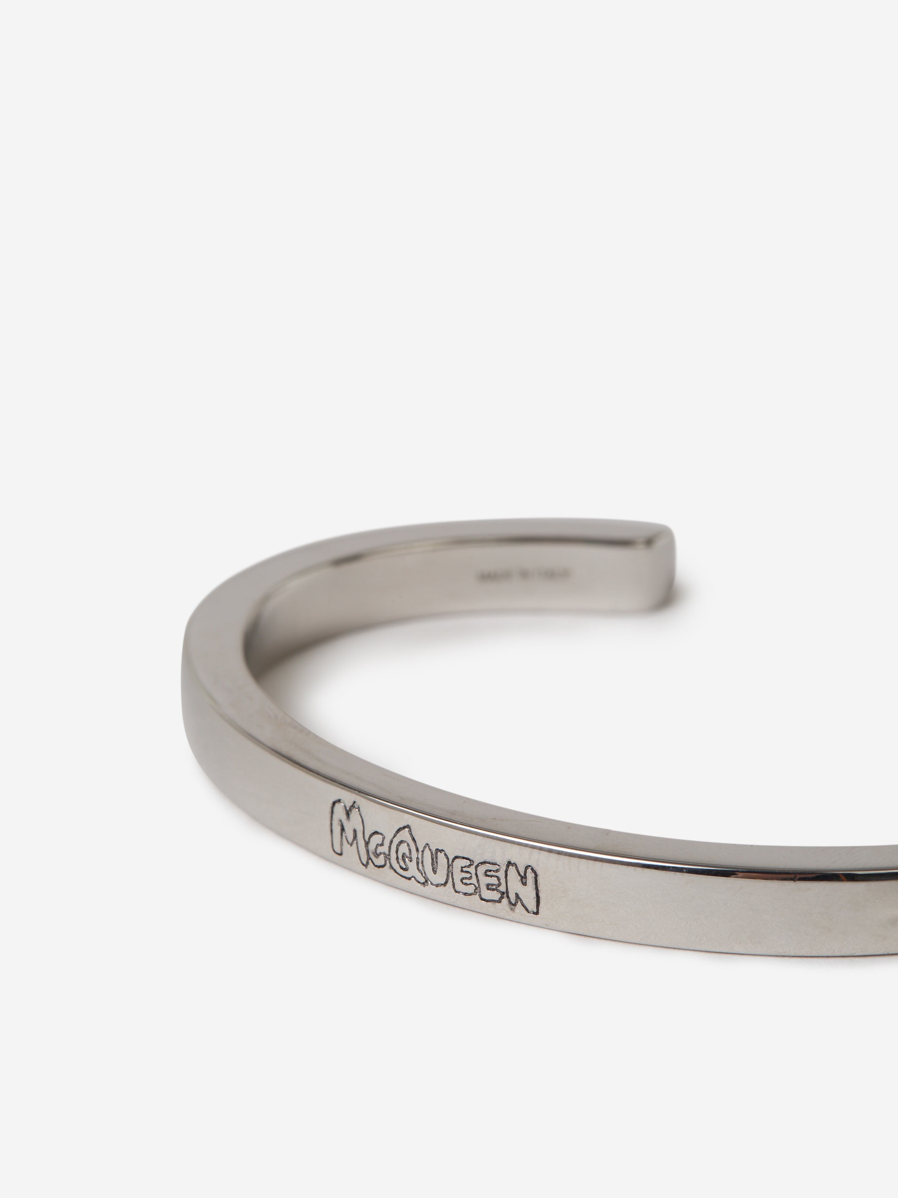 Alexander McQueen Brazalete Logo Graffiti color Plateado sku 682-000465 01 - Foto 3