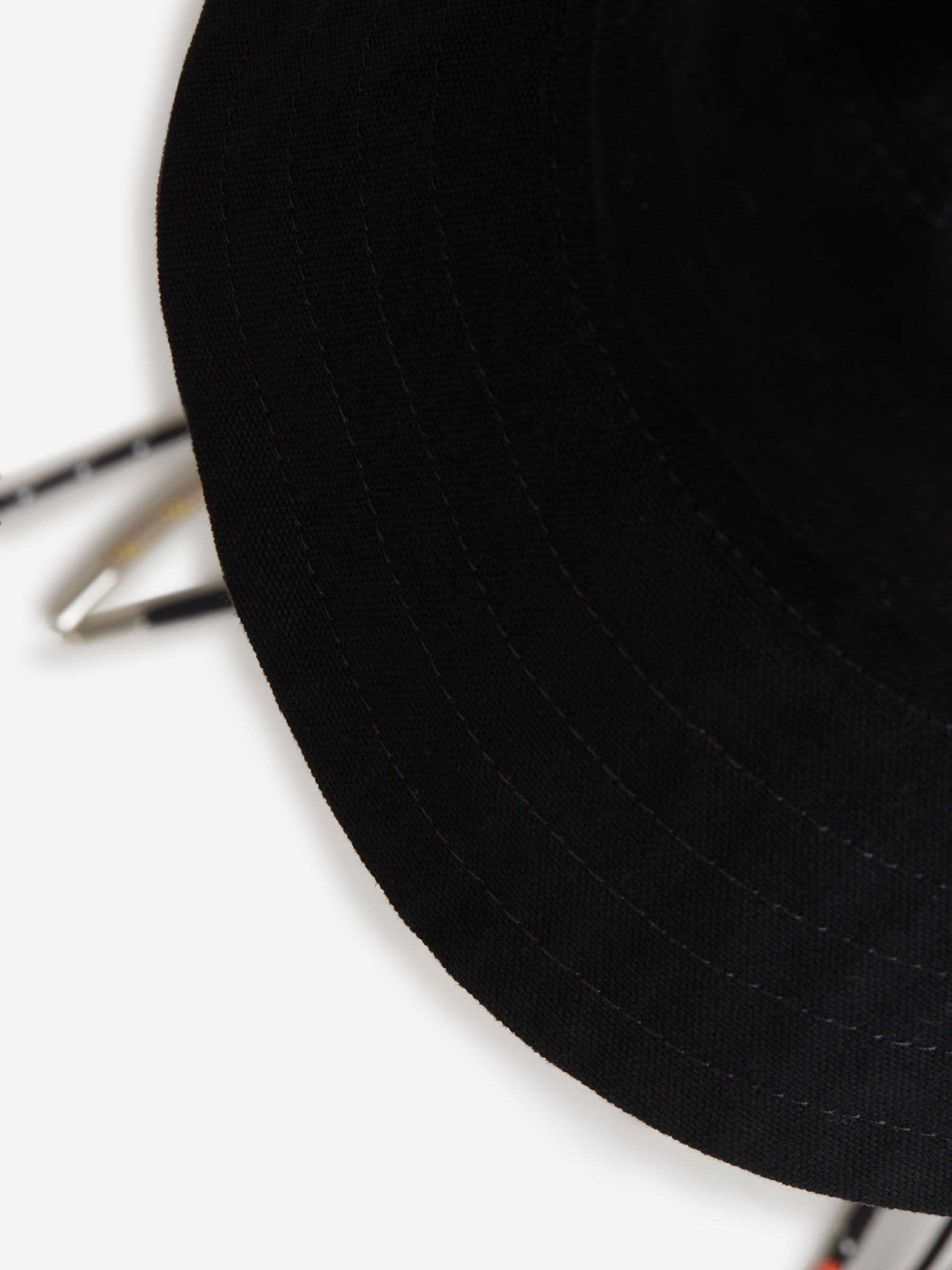 Outlet online Ambush Hombre Sombrero Pescador Cordones color Negro sku 695-001140 01 - Foto 4