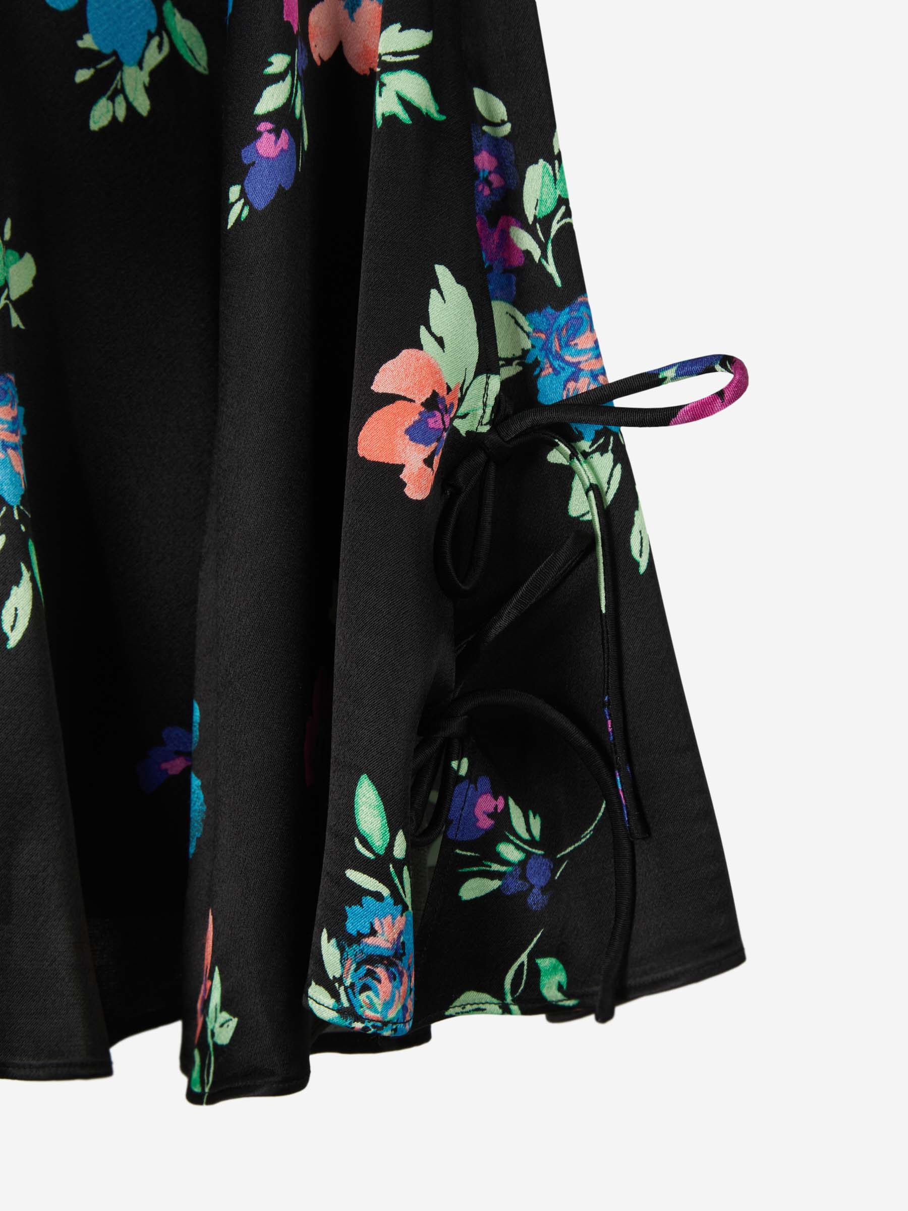 Rotate Blusa Motivo Floral color Azul Noche sku 701-001801 01 - Foto 4