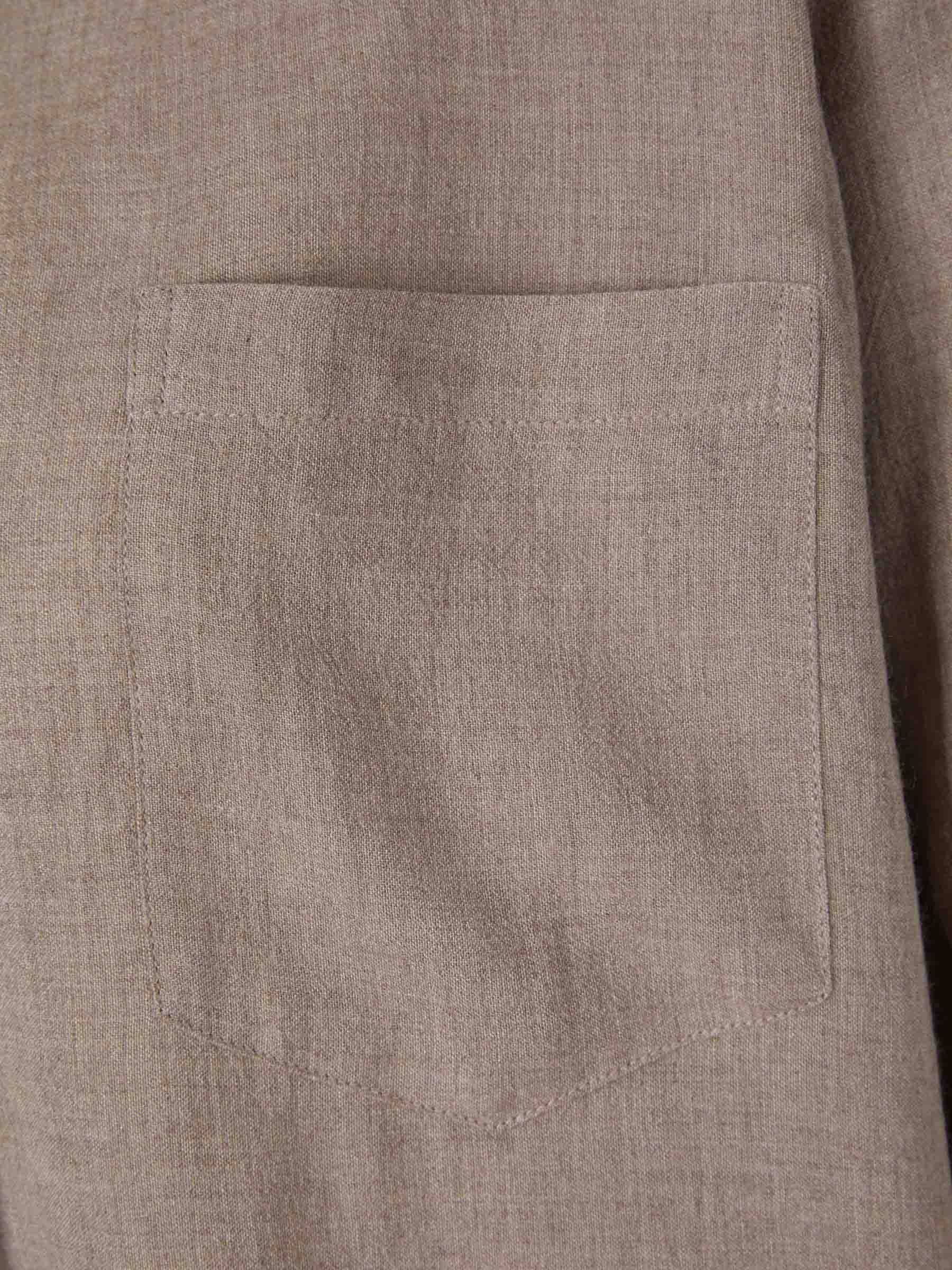 Totême Camisa Fluida Jaspeada color Arena sku 701-001971 01 - Foto 2