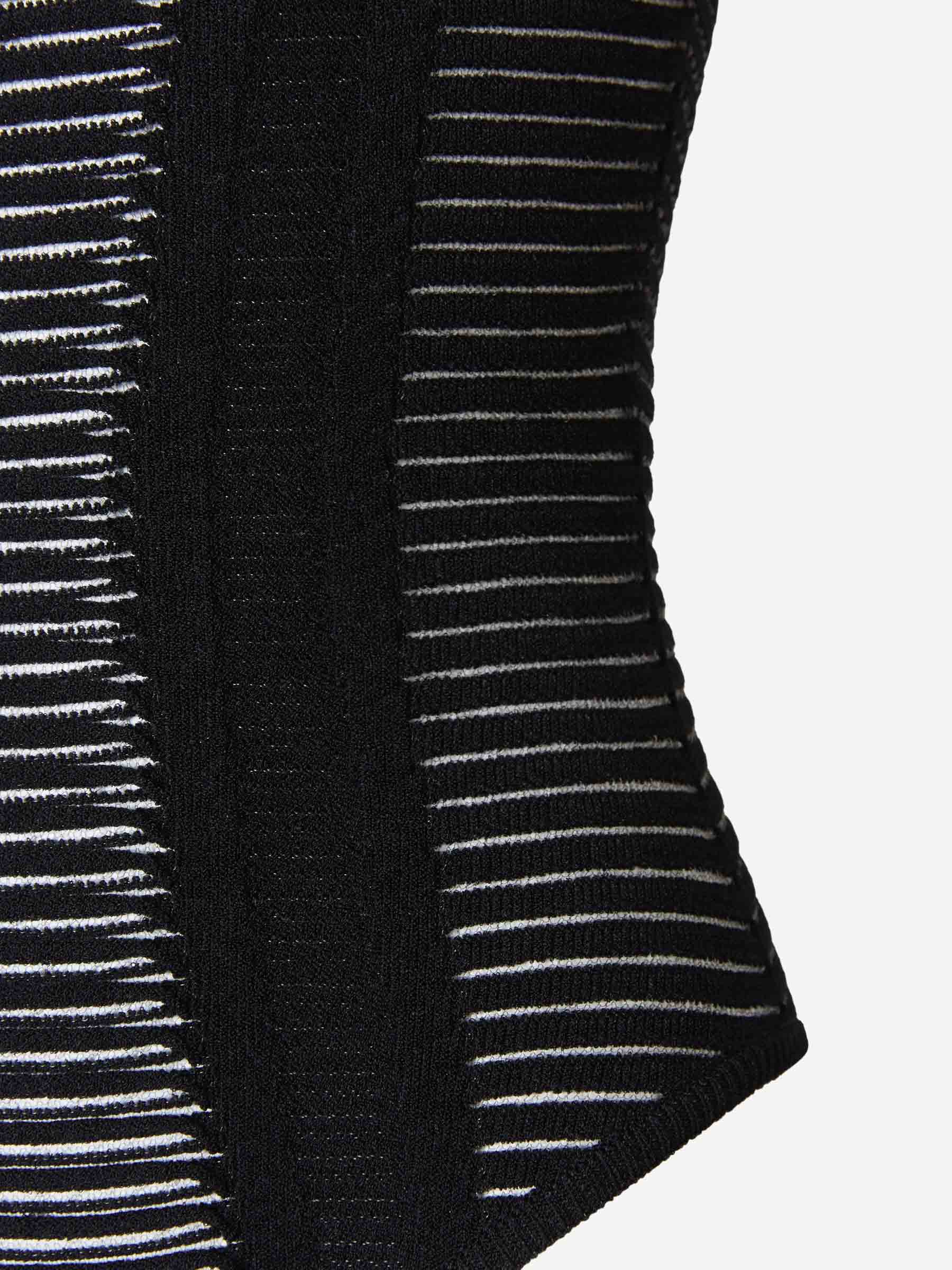 Balmain Body Punto Calado color Negro sku 703-001737 01 - Foto 4