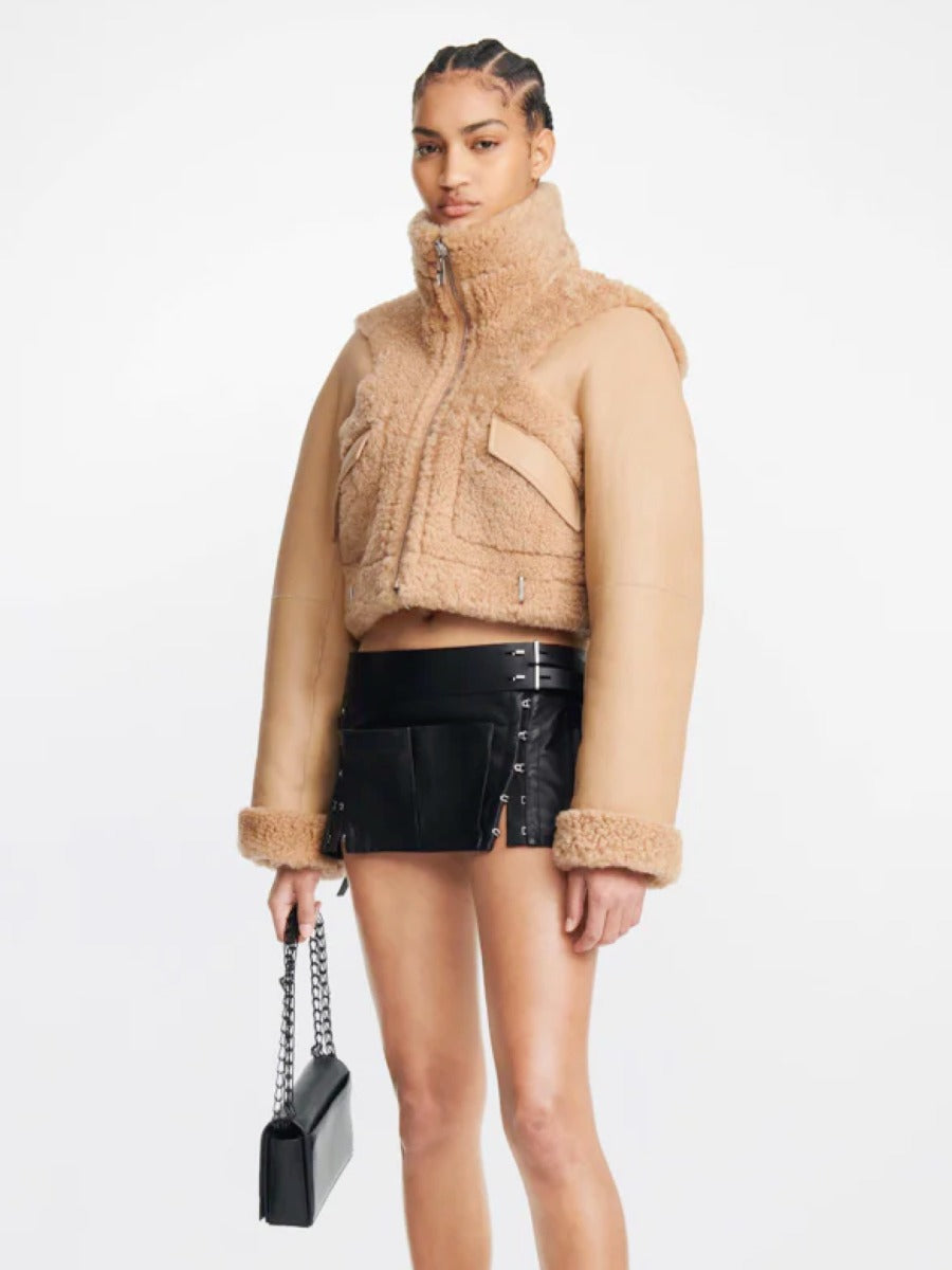 Dion Lee Chaqueta Piel Borrego Reversible color Arena sku 741-001874 01 - Foto 9
